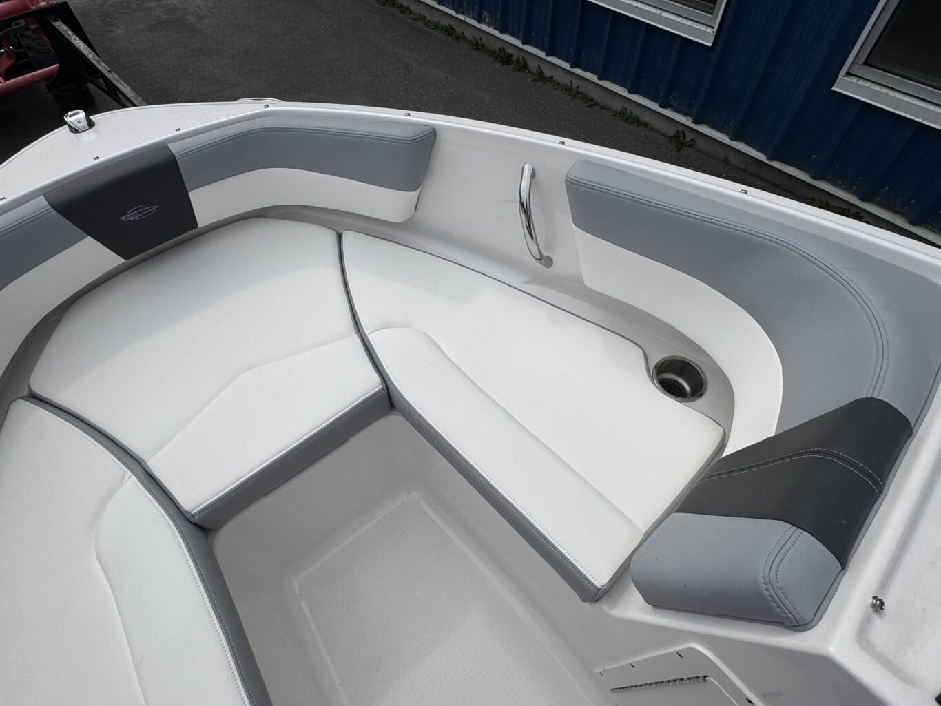 2025 Chaparral 19 SSI OB