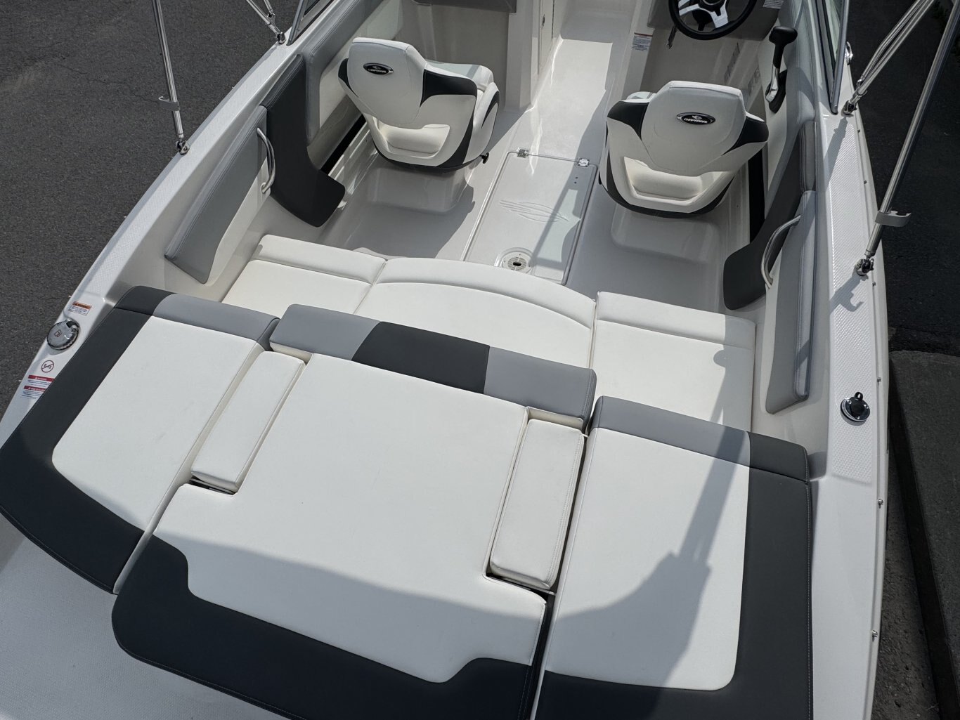 2025 Chaparral 19 SSI OB