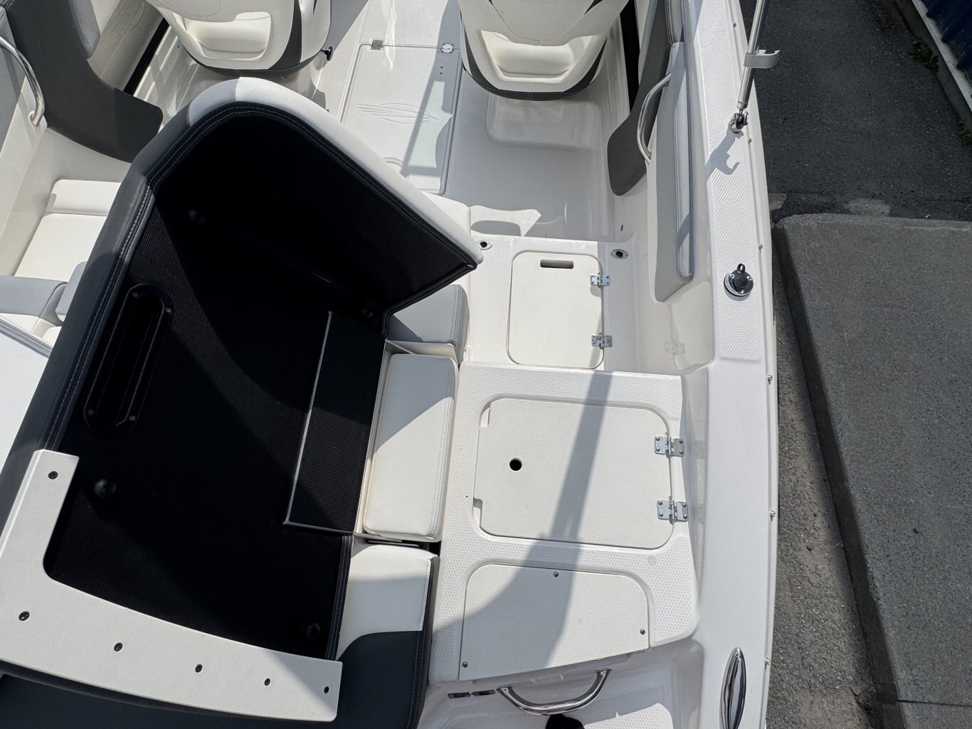 2025 Chaparral 19 SSI OB