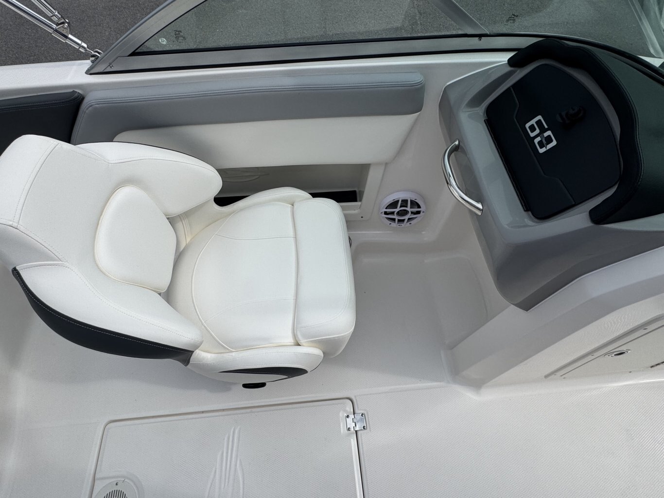 2025 Chaparral 19 SSI OB