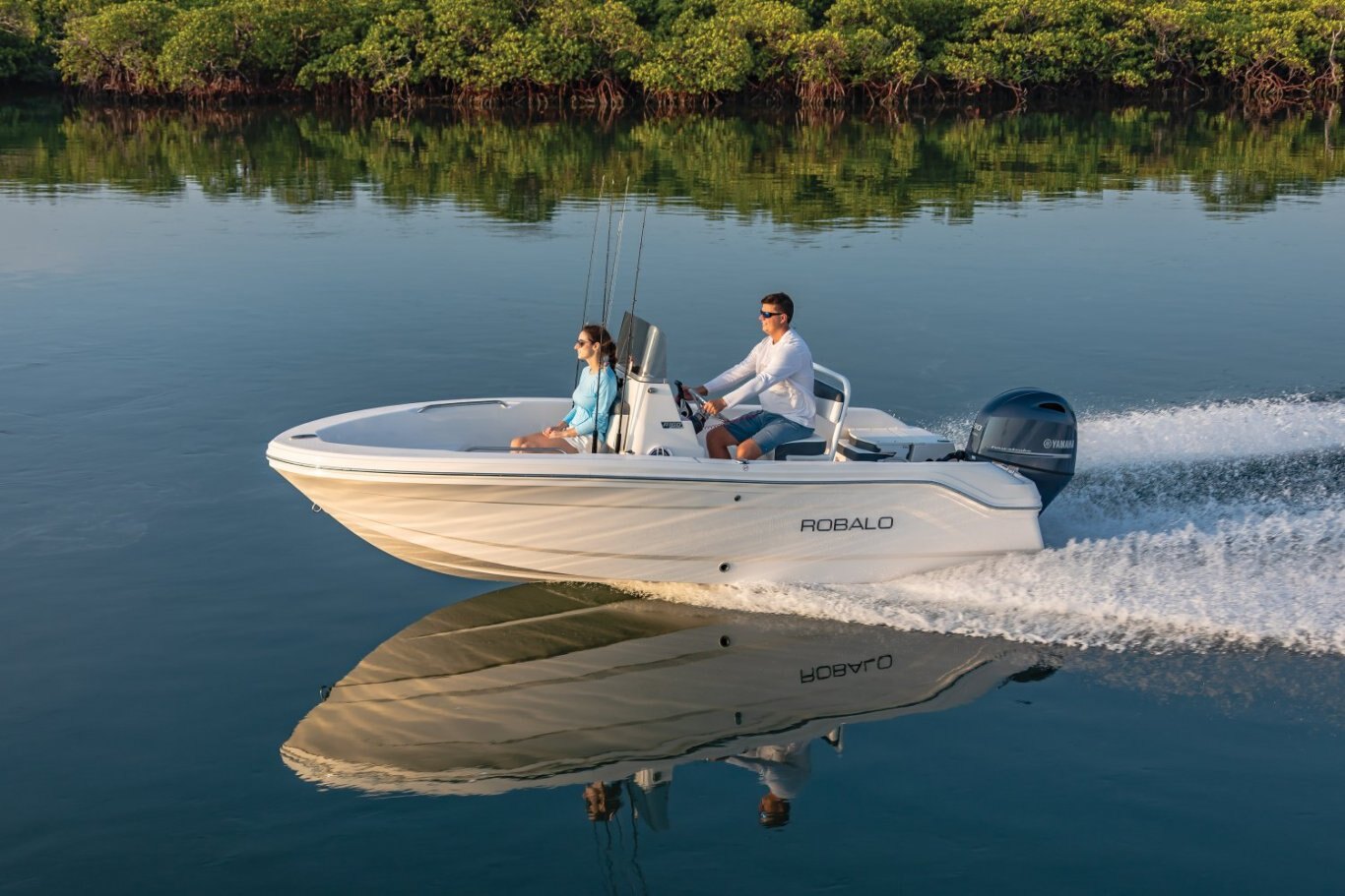 2025 Robalo R160