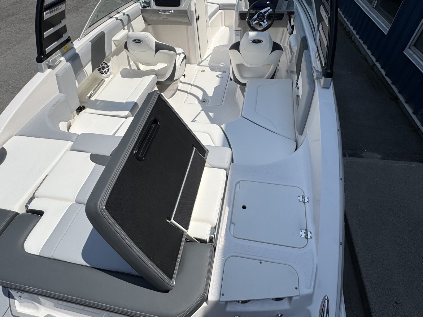 2025 Chaparral 23 SSi Sport OB