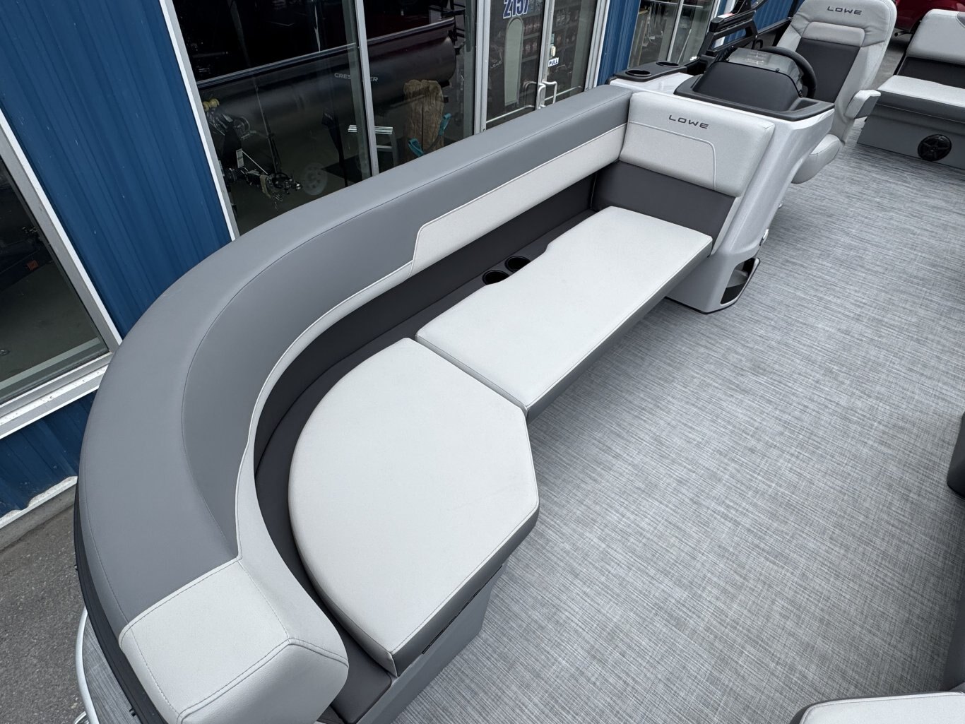 2025 Lowe Boats LS 210