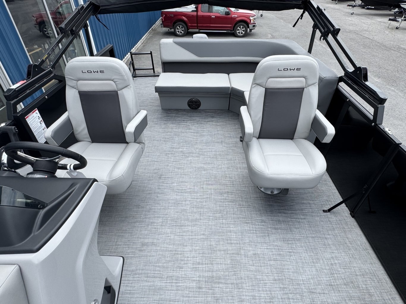 2025 Lowe Boats LS 210