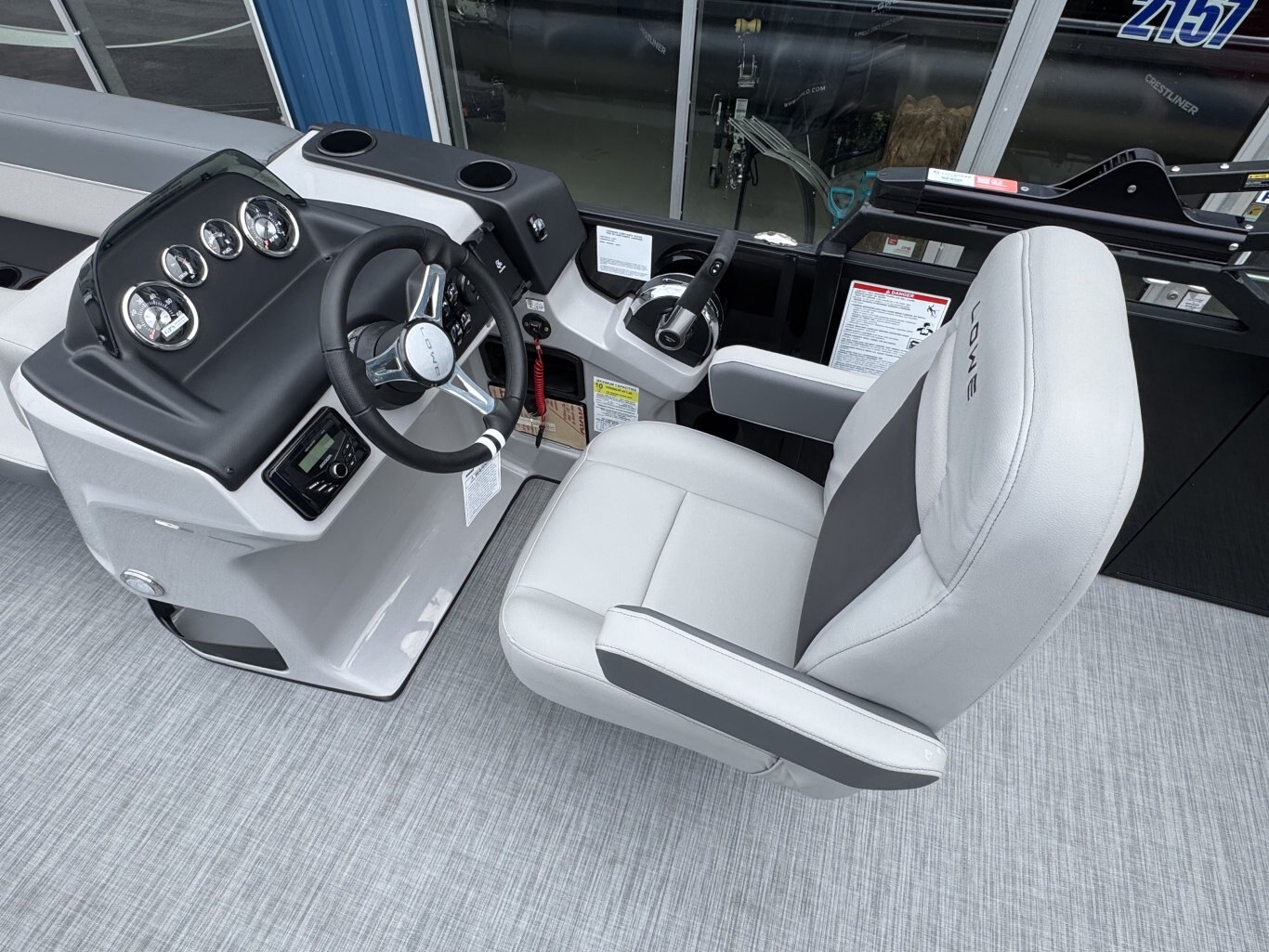 2025 Lowe Boats LS 210