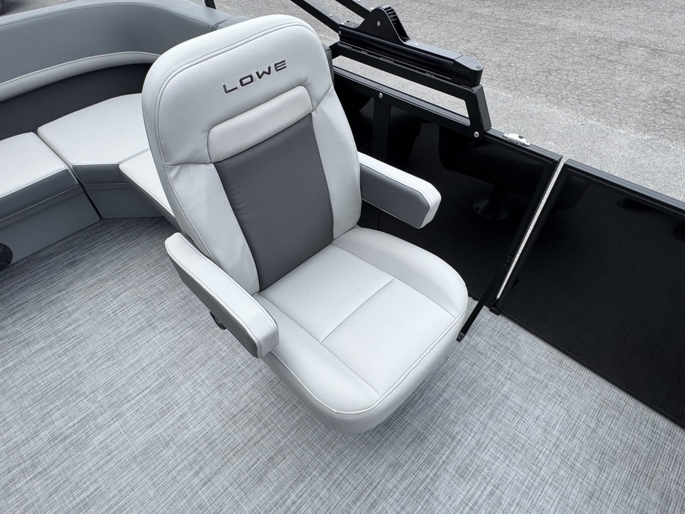 2025 Lowe Boats LS 210