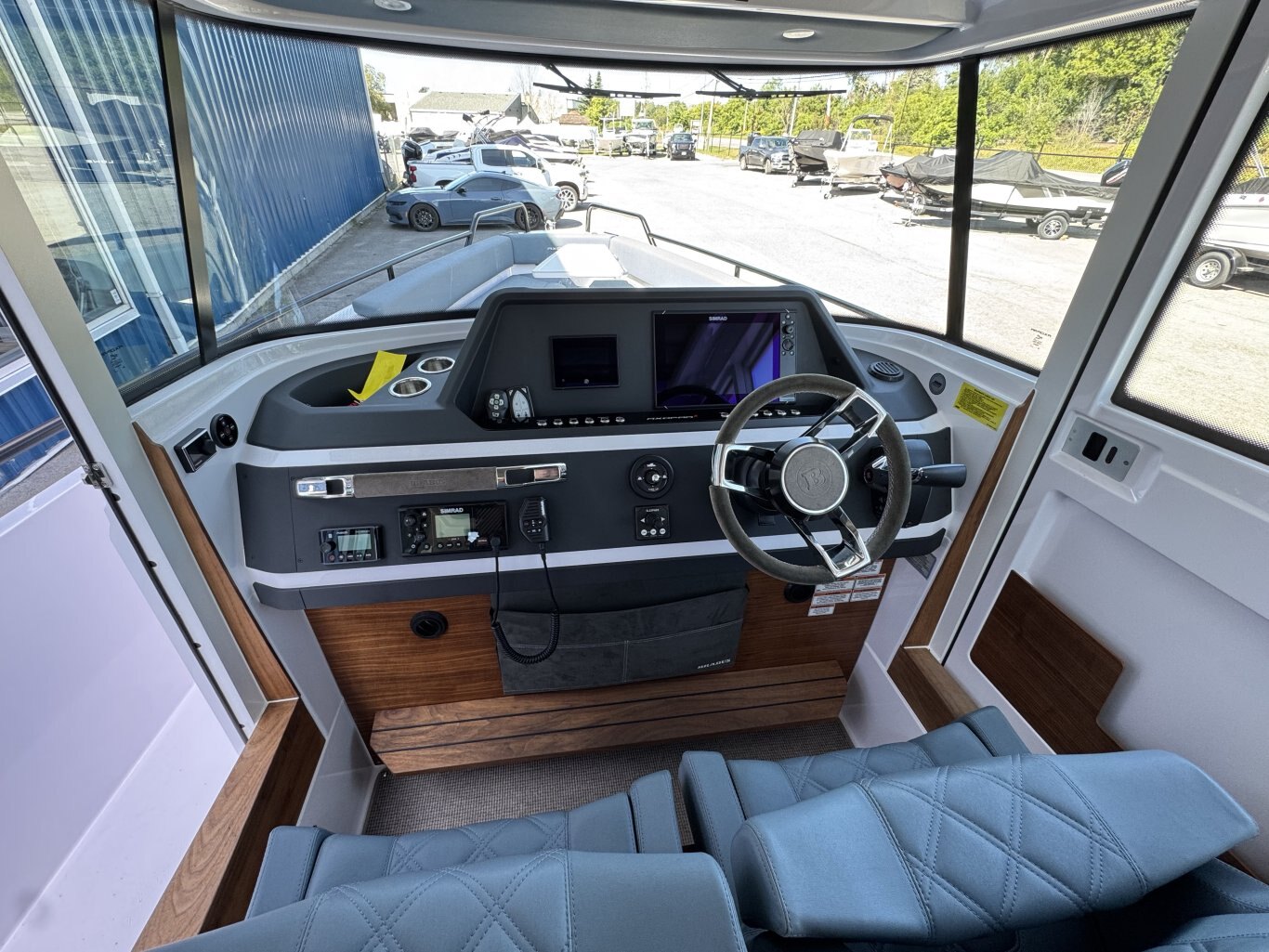 2023 Axopar 28 Cabin