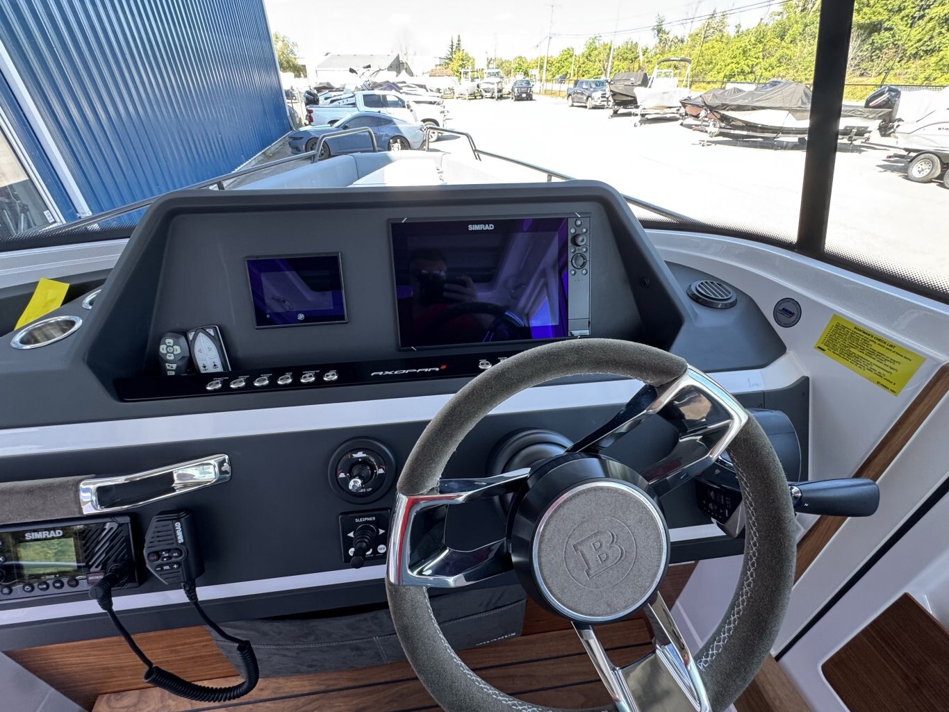 2023 Axopar 28 Cabin