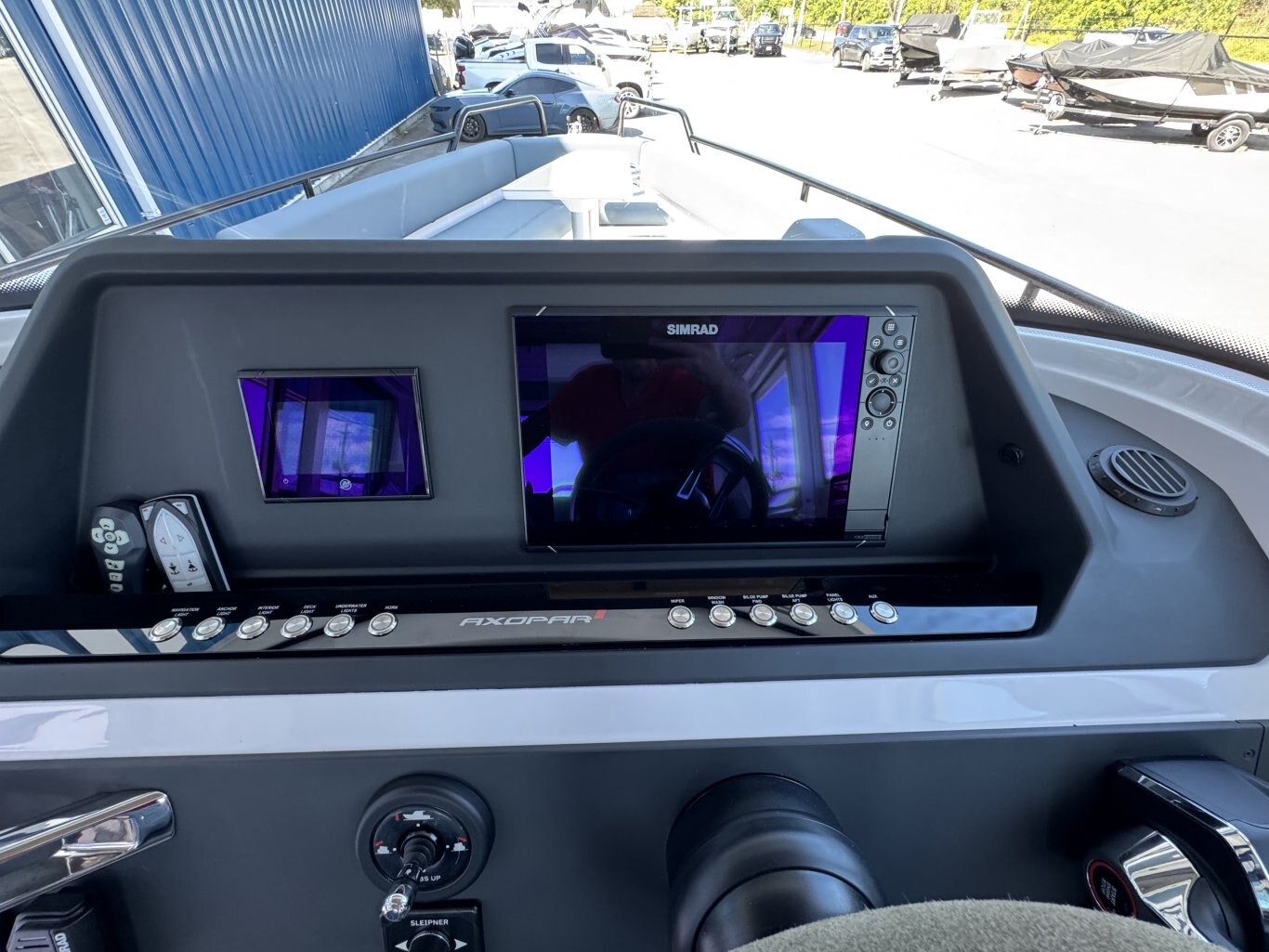 2023 Axopar 28 Cabin