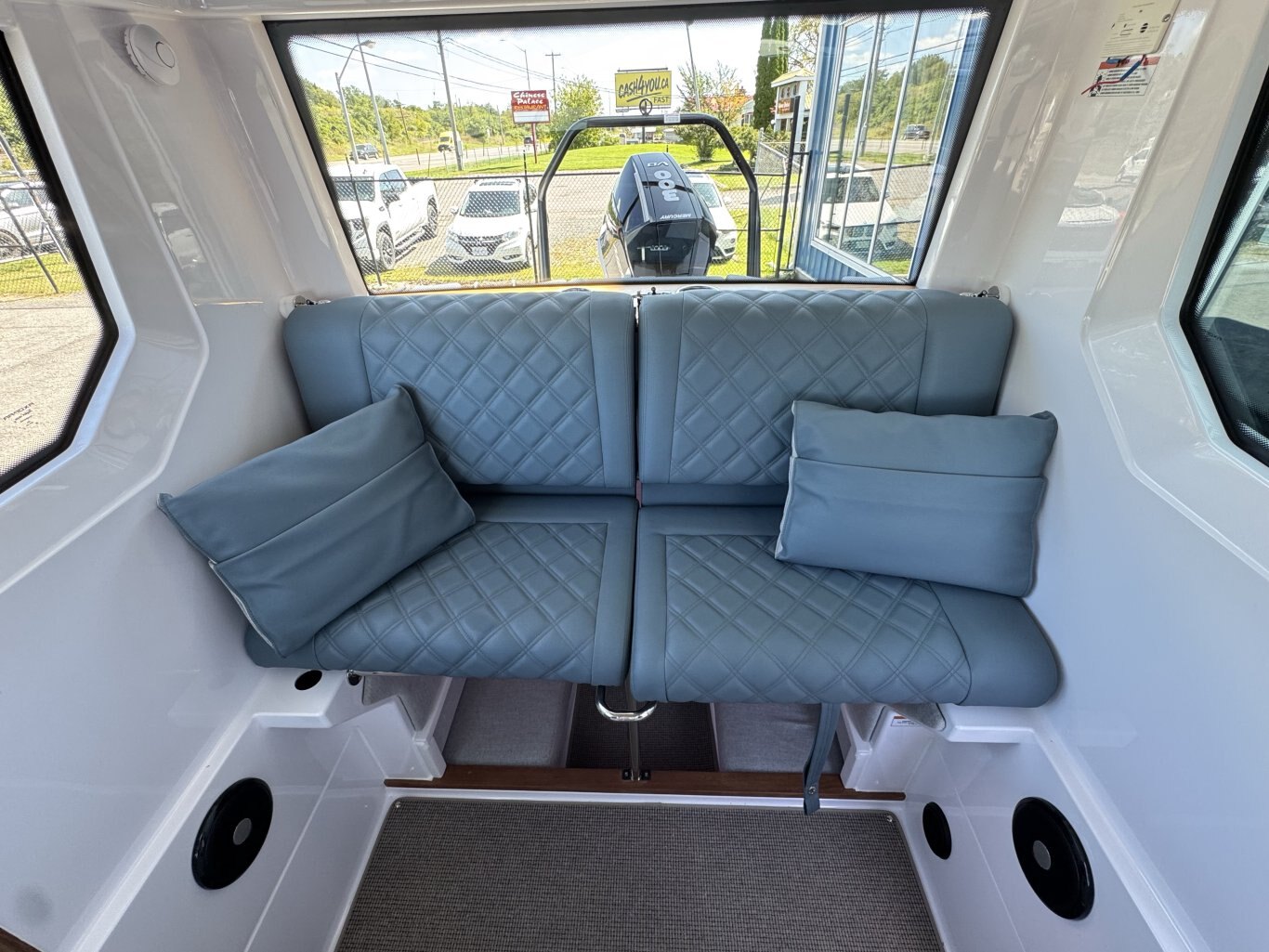 2023 Axopar 28 Cabin