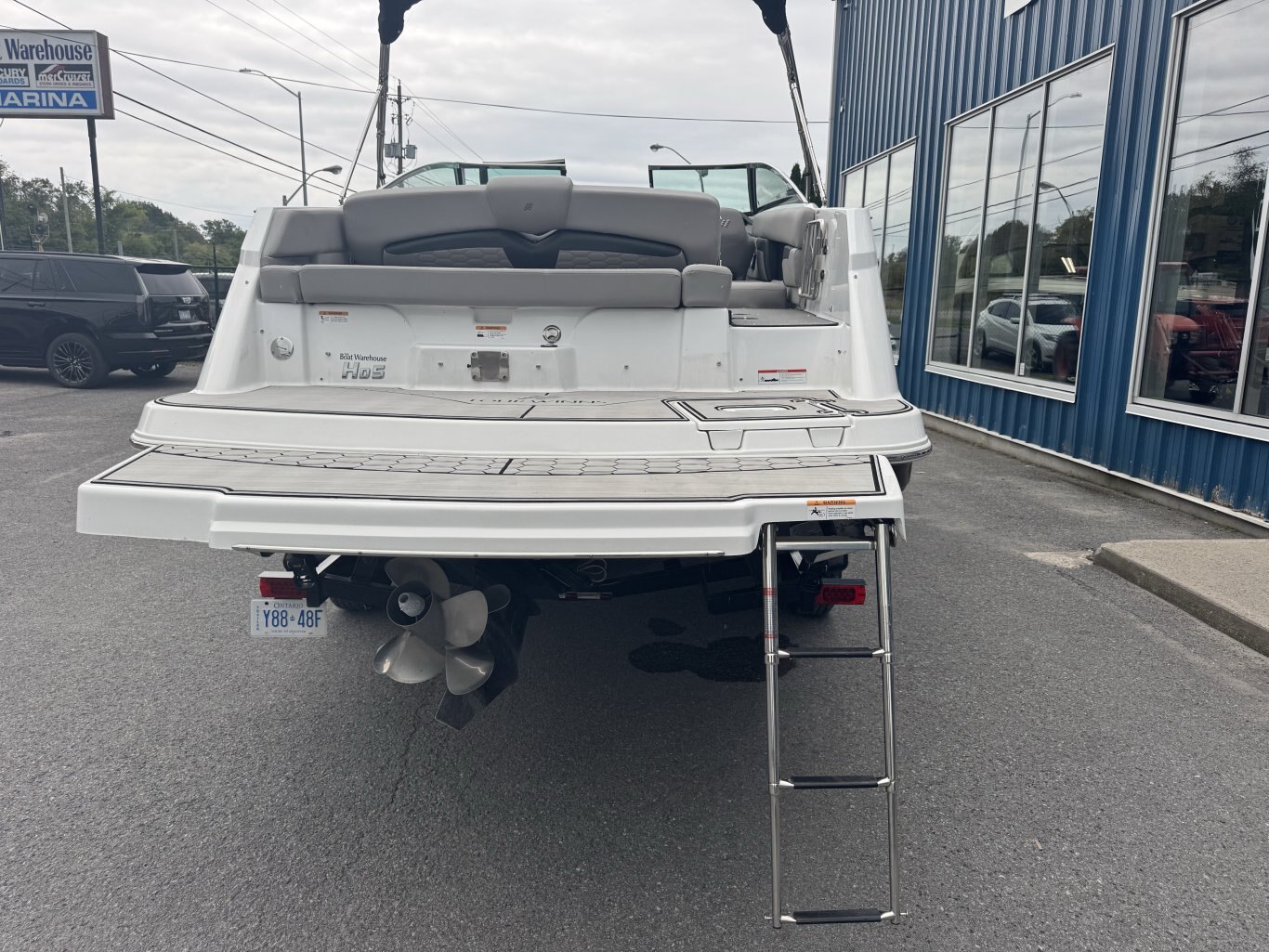 2023 Four Winns HD5