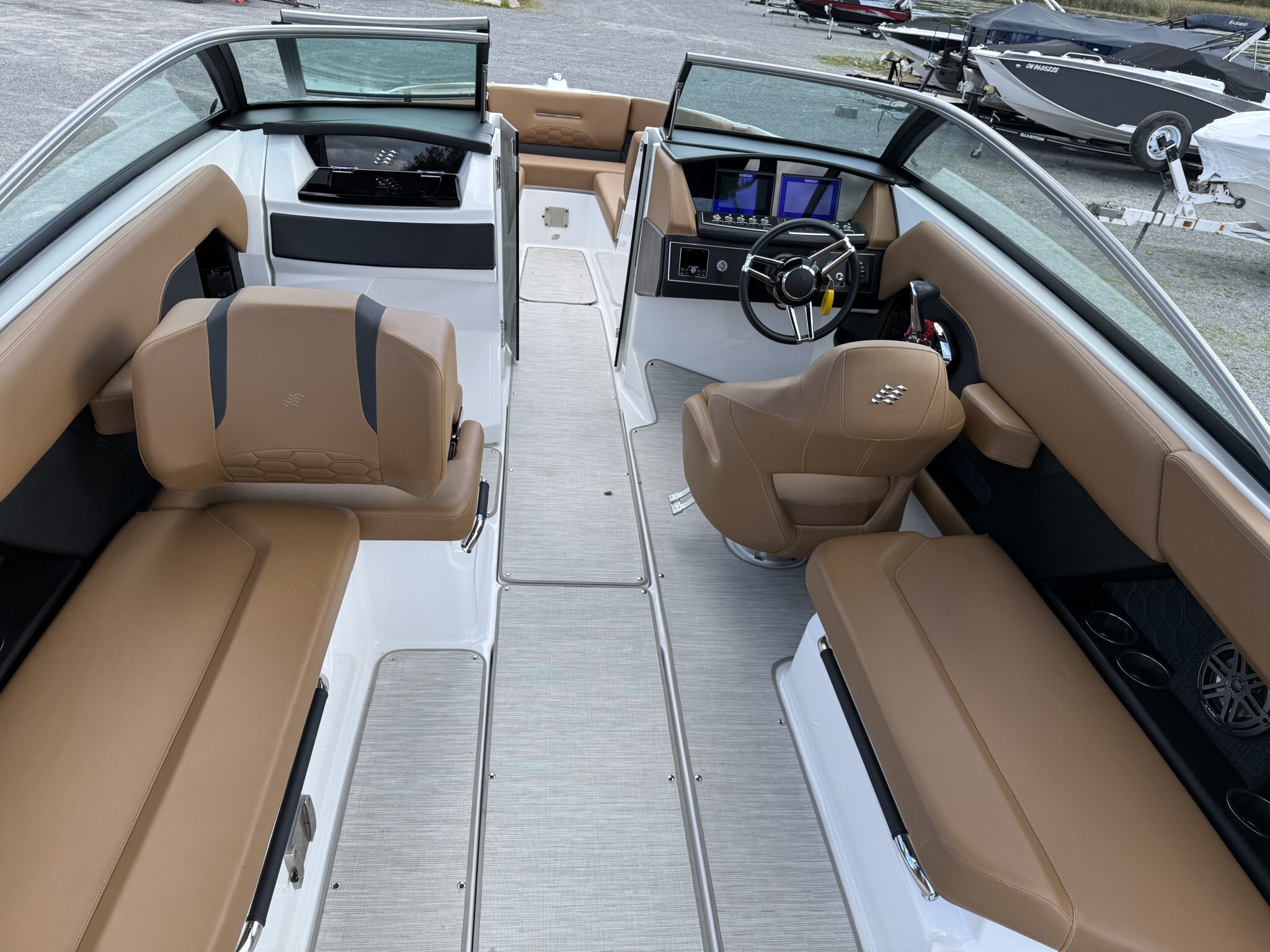 2024 Four Winns H6
