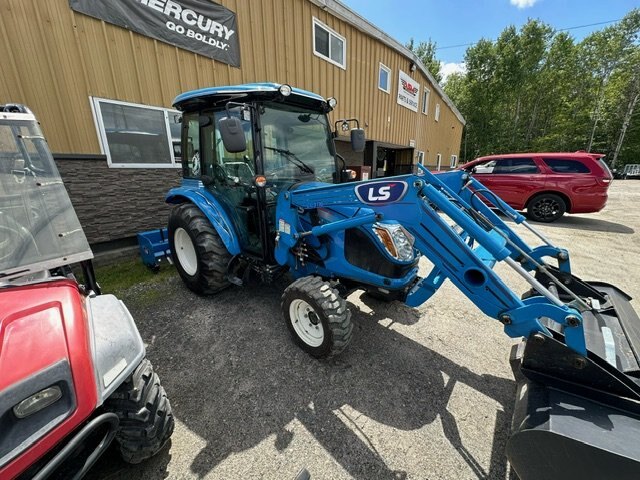 JUST TRADED!!!! 2021 LS Tractor XR 3135