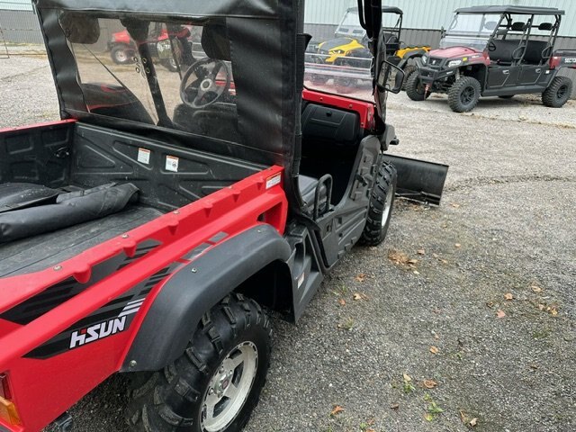 Hisun HS 500 Red JUST TRADED WITH PLOW AND ENCLOSURE!!!