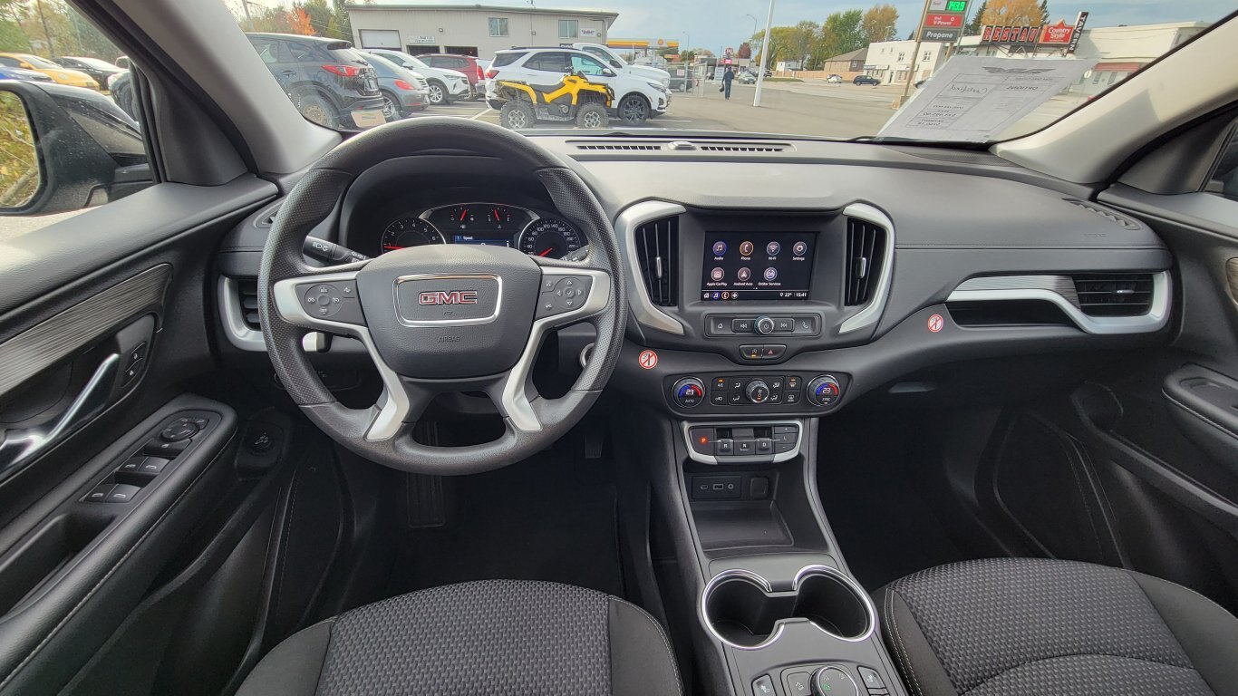 2024 GMC Terrain SLE Elevation