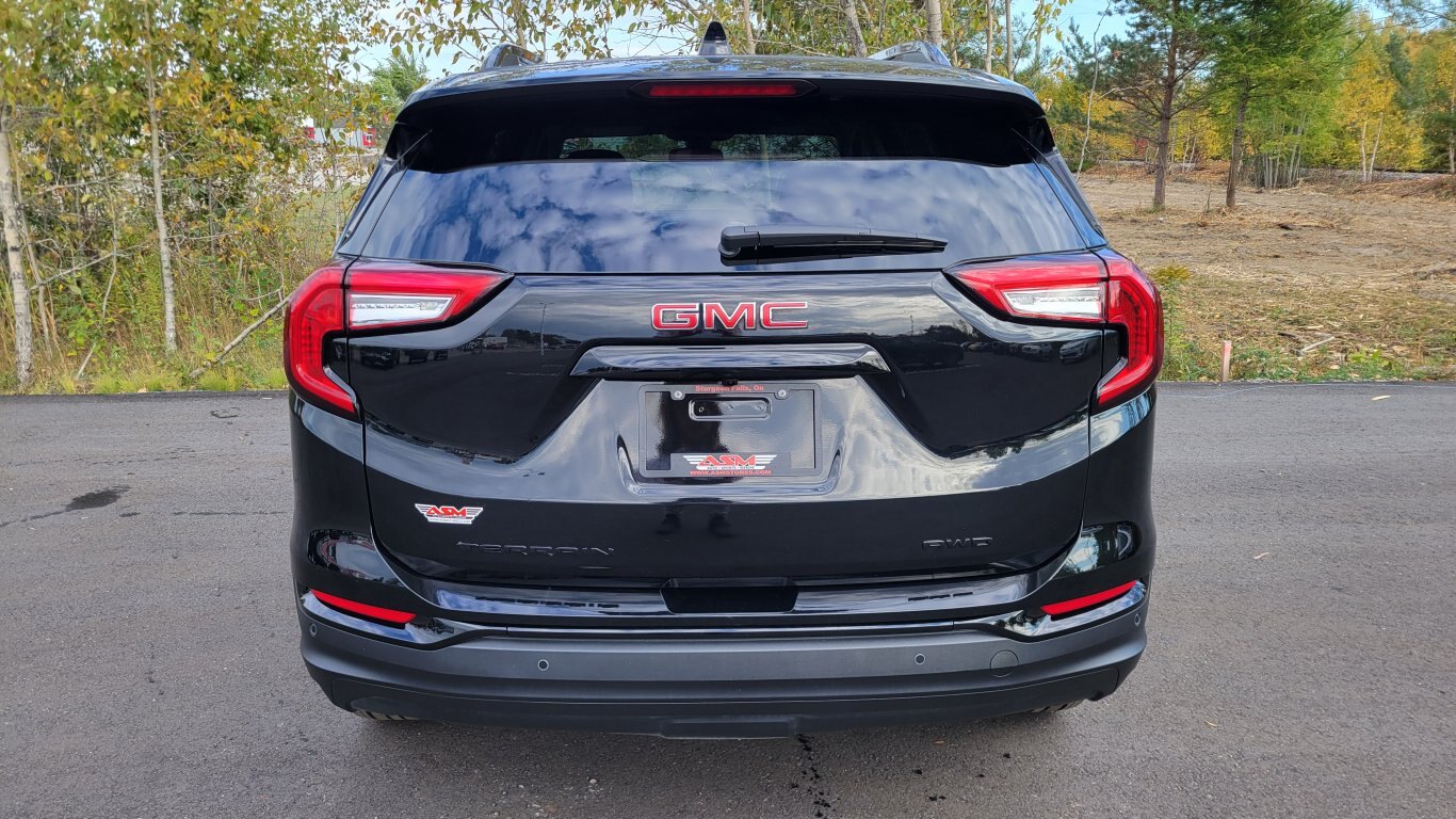 2024 GMC Terrain SLE Elevation