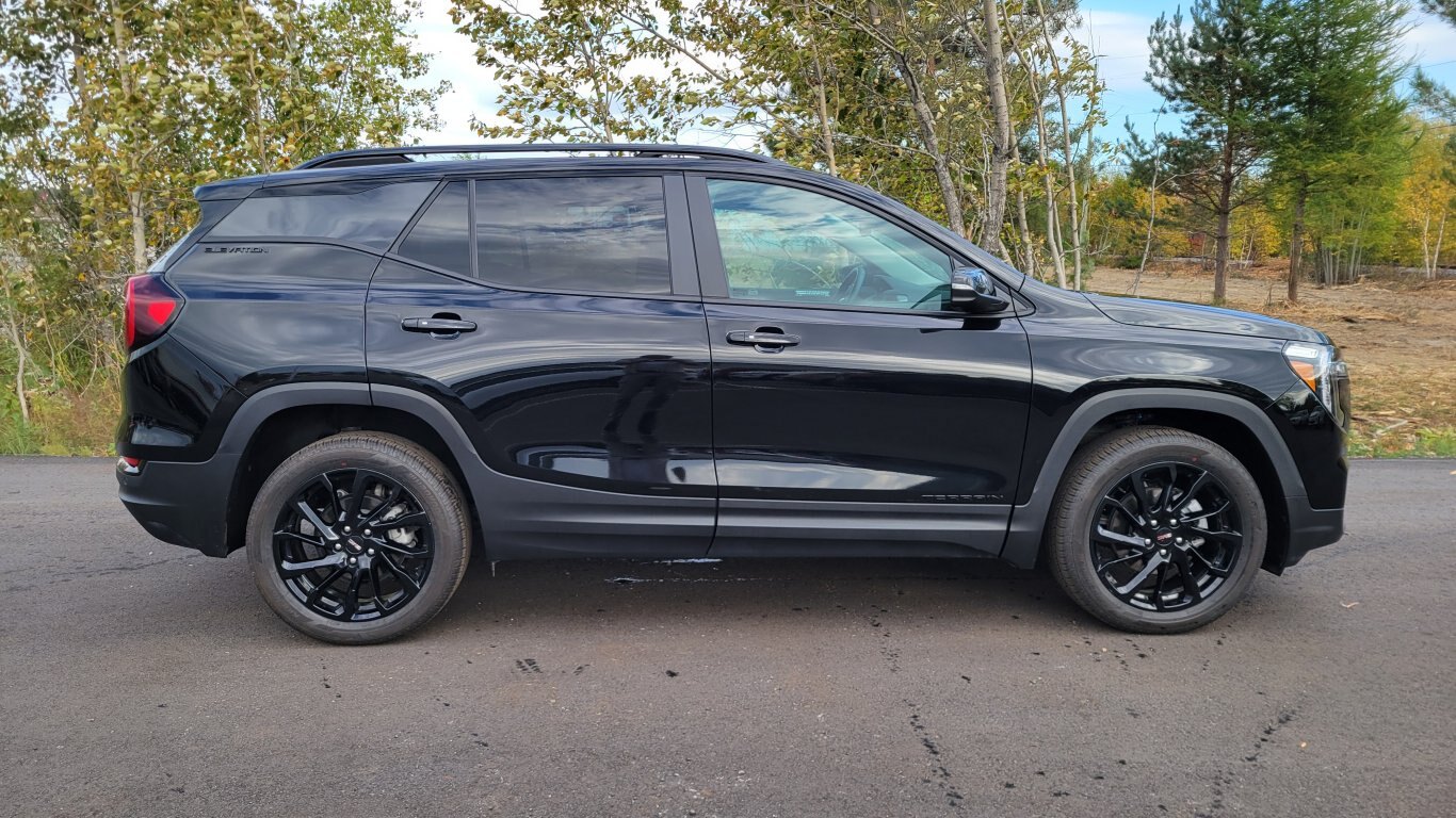 2024 GMC Terrain SLE Elevation