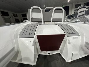 2025 Blackwater LTD 330