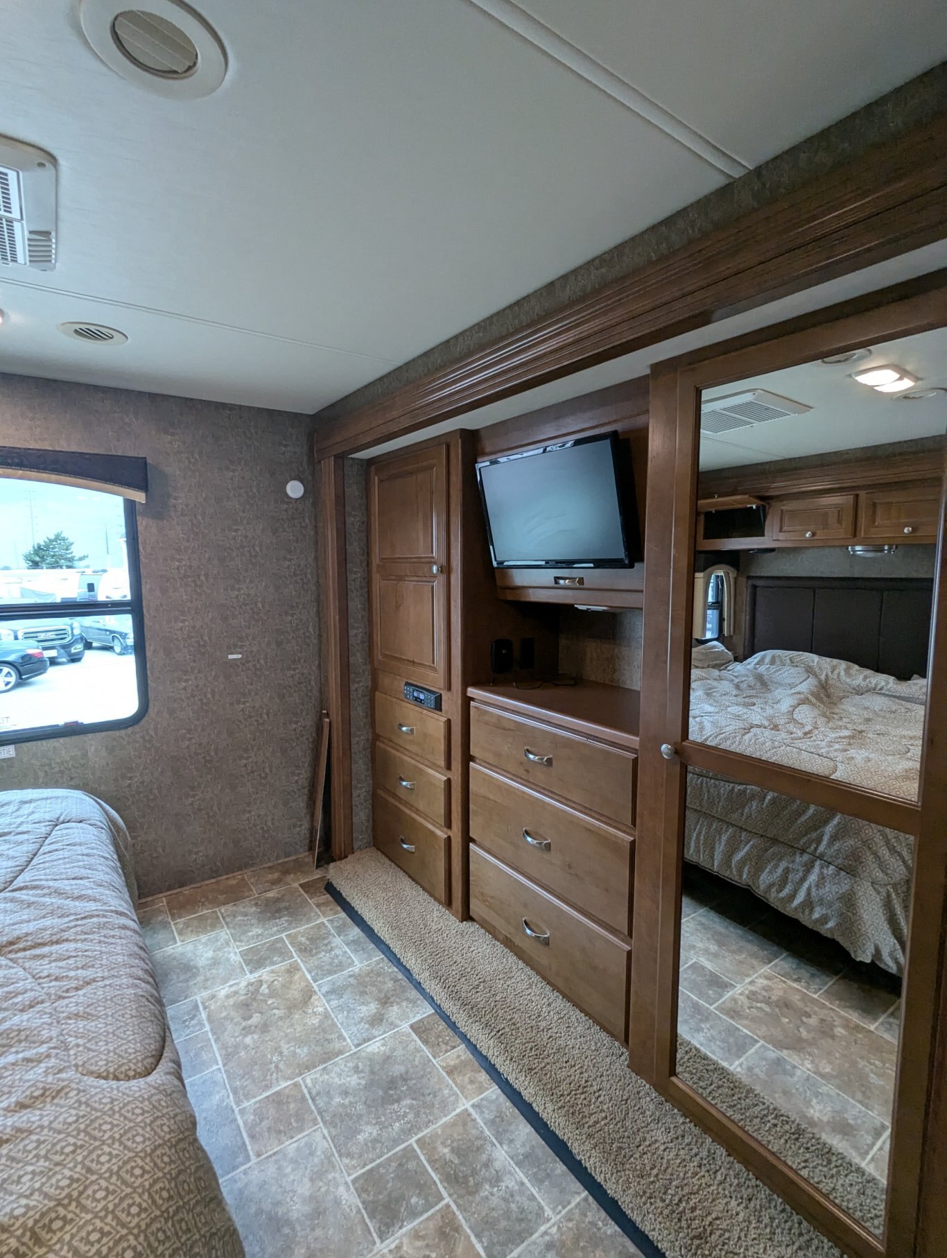 2015 Thor Miramar 34.3