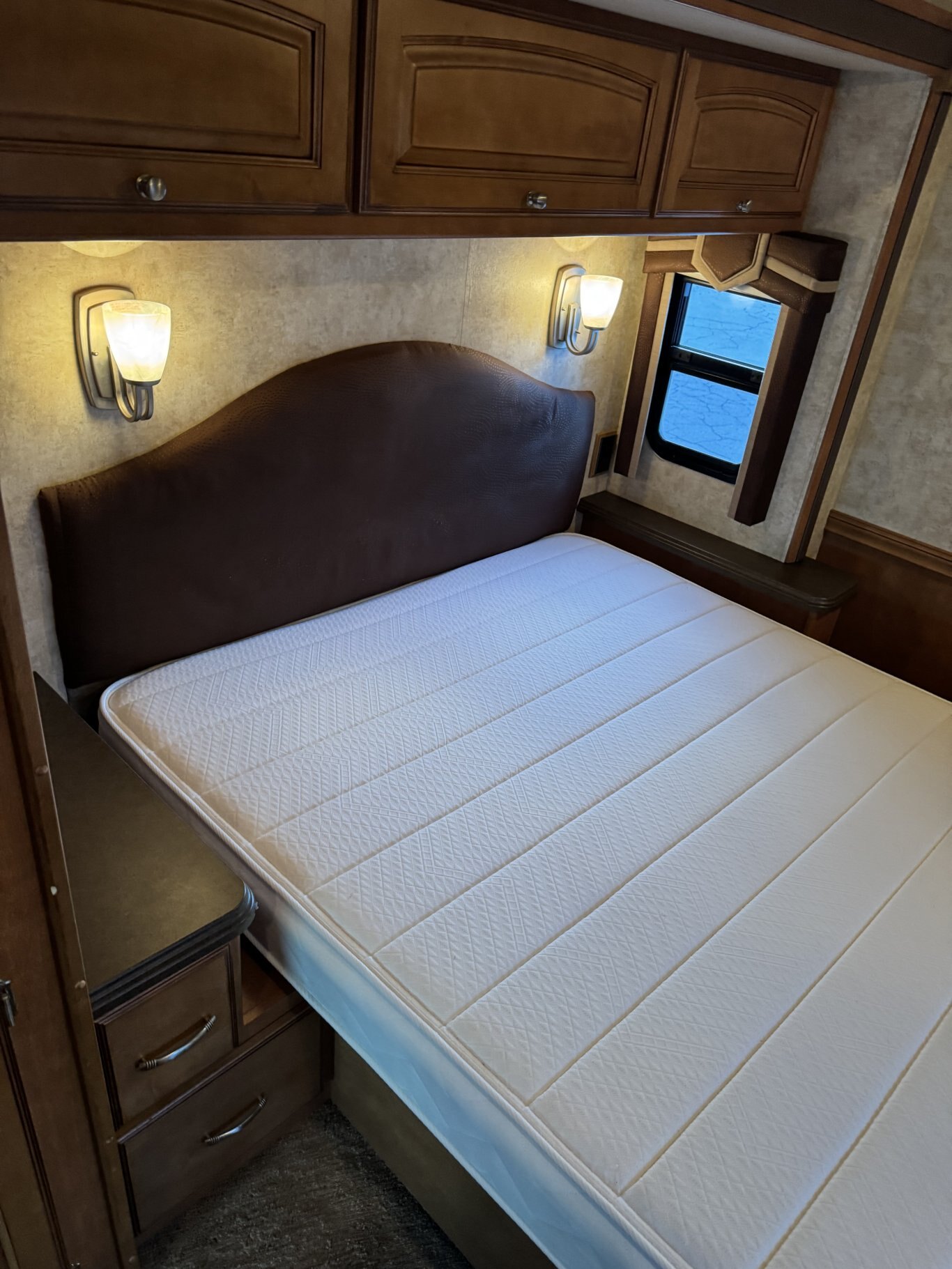 2012 Winnebago Sightseer