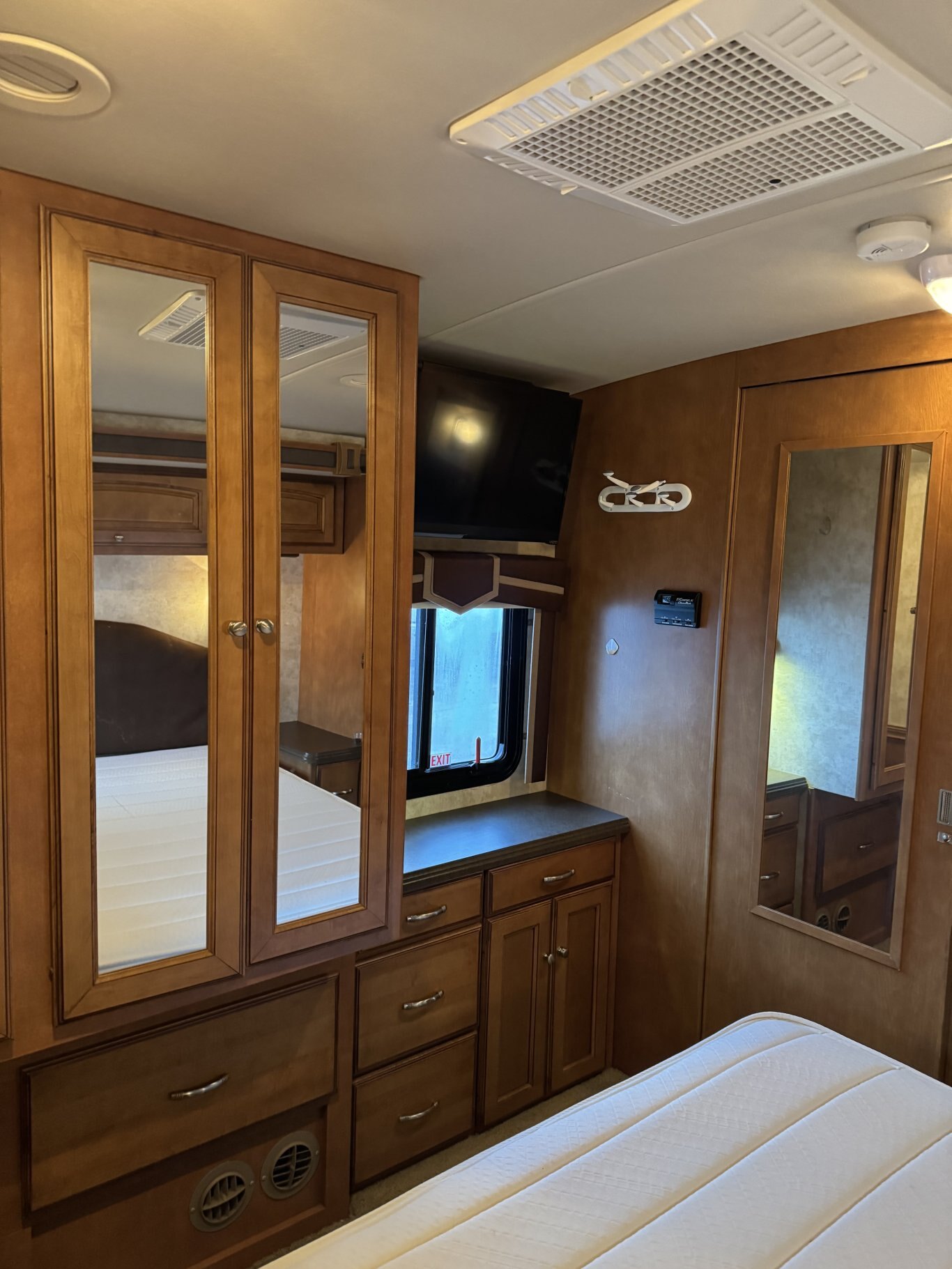 2012 Winnebago Sightseer