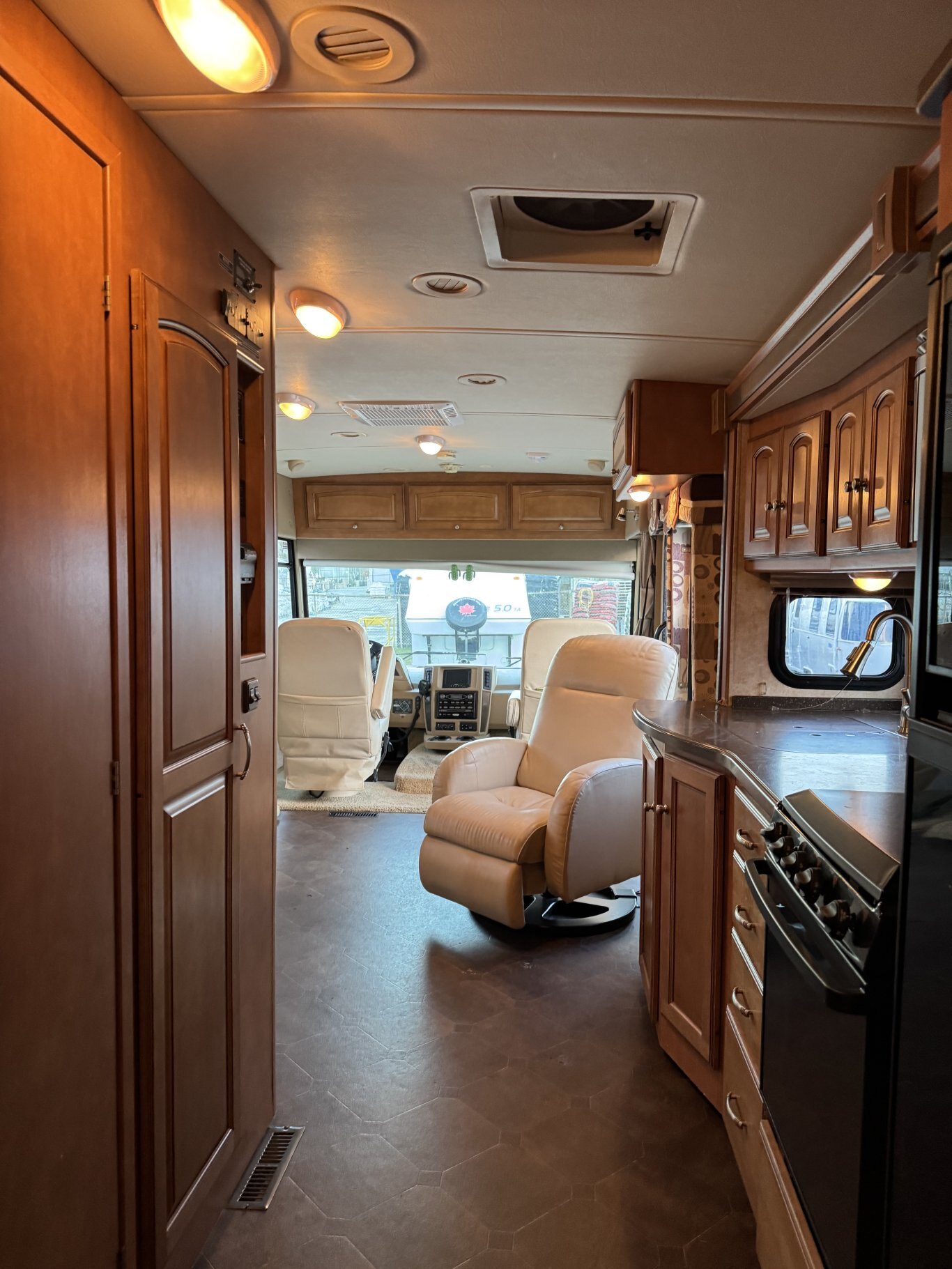 2012 Winnebago Sightseer