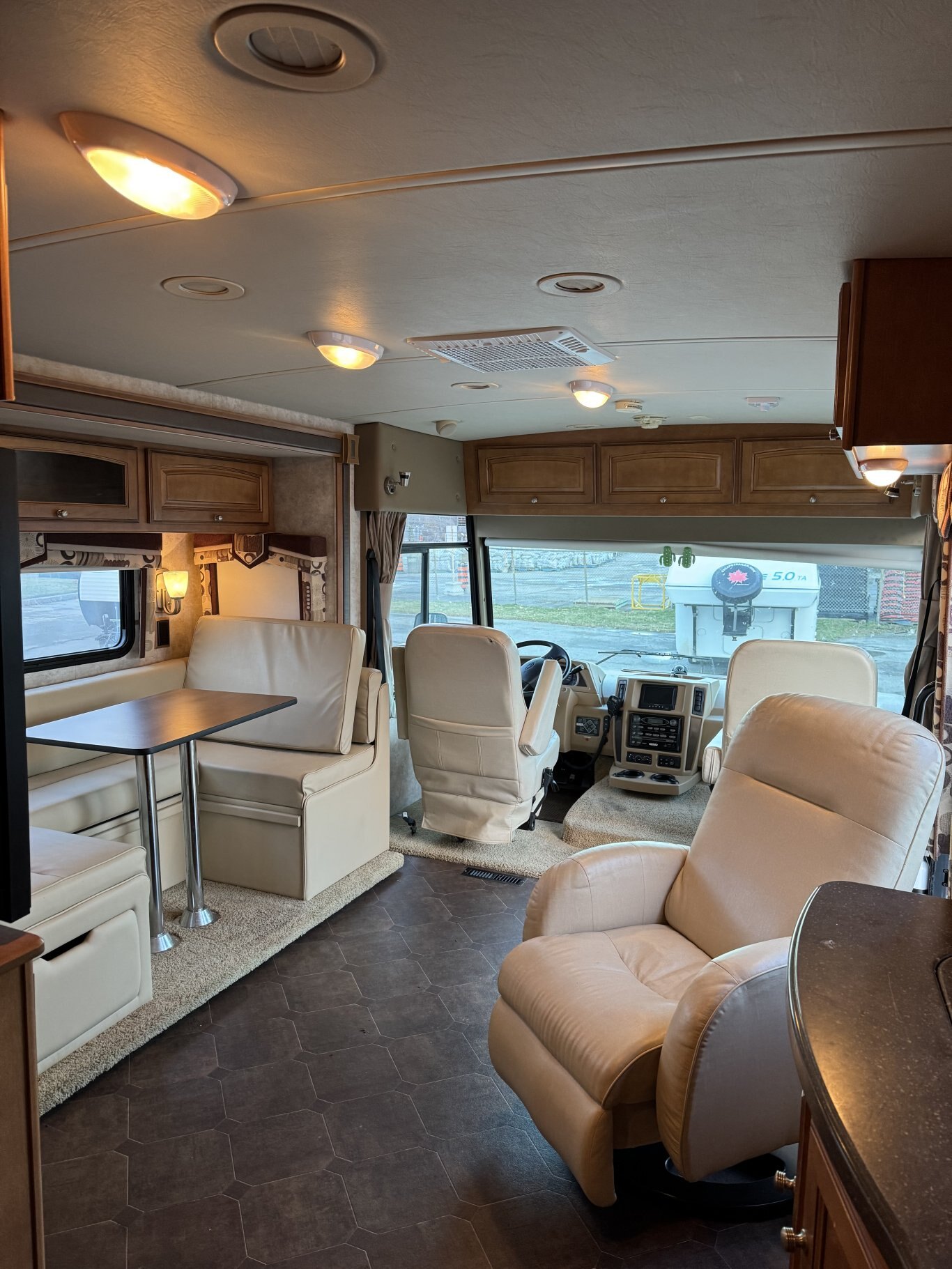 2012 Winnebago Sightseer