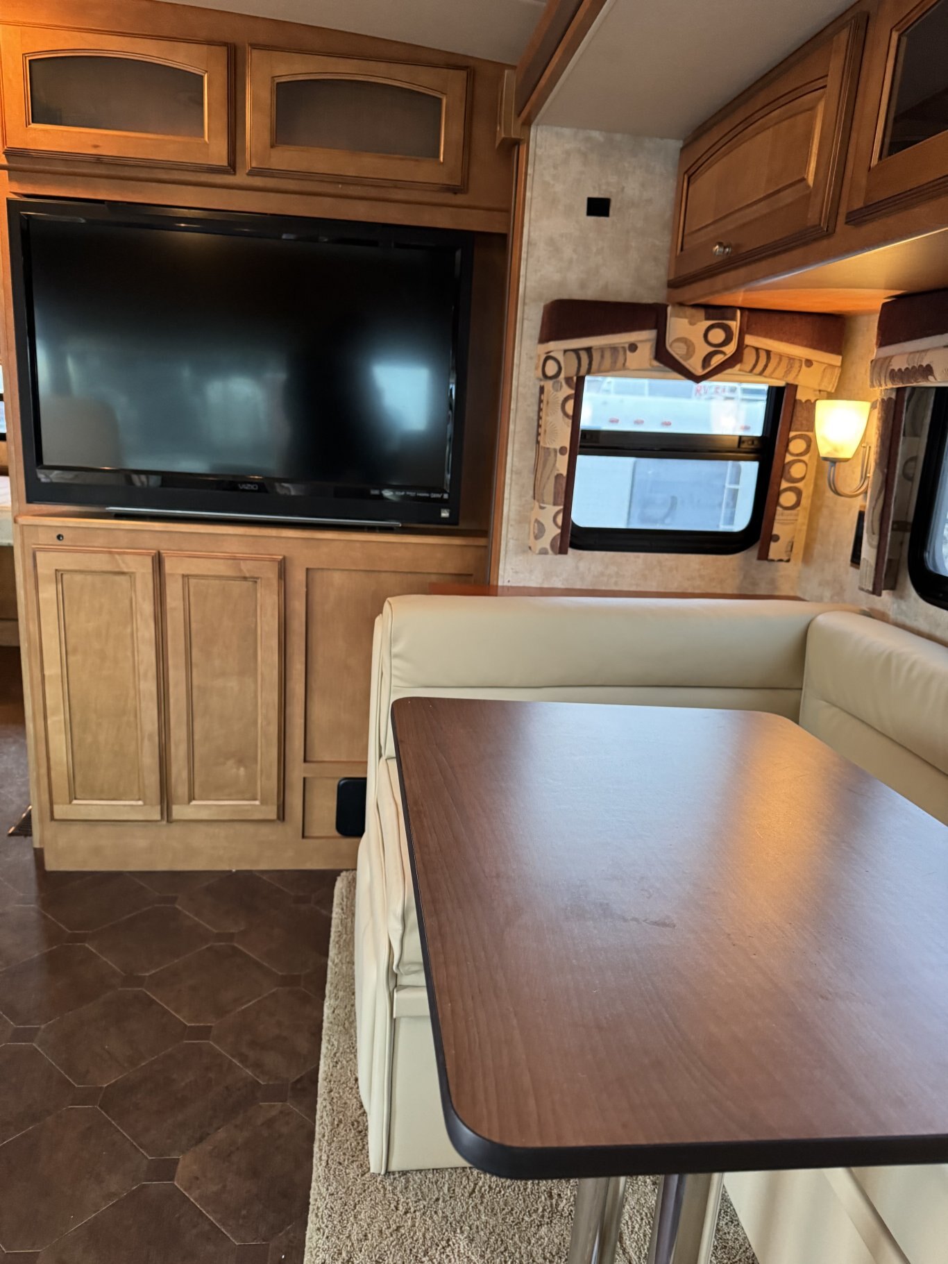 2012 Winnebago Sightseer