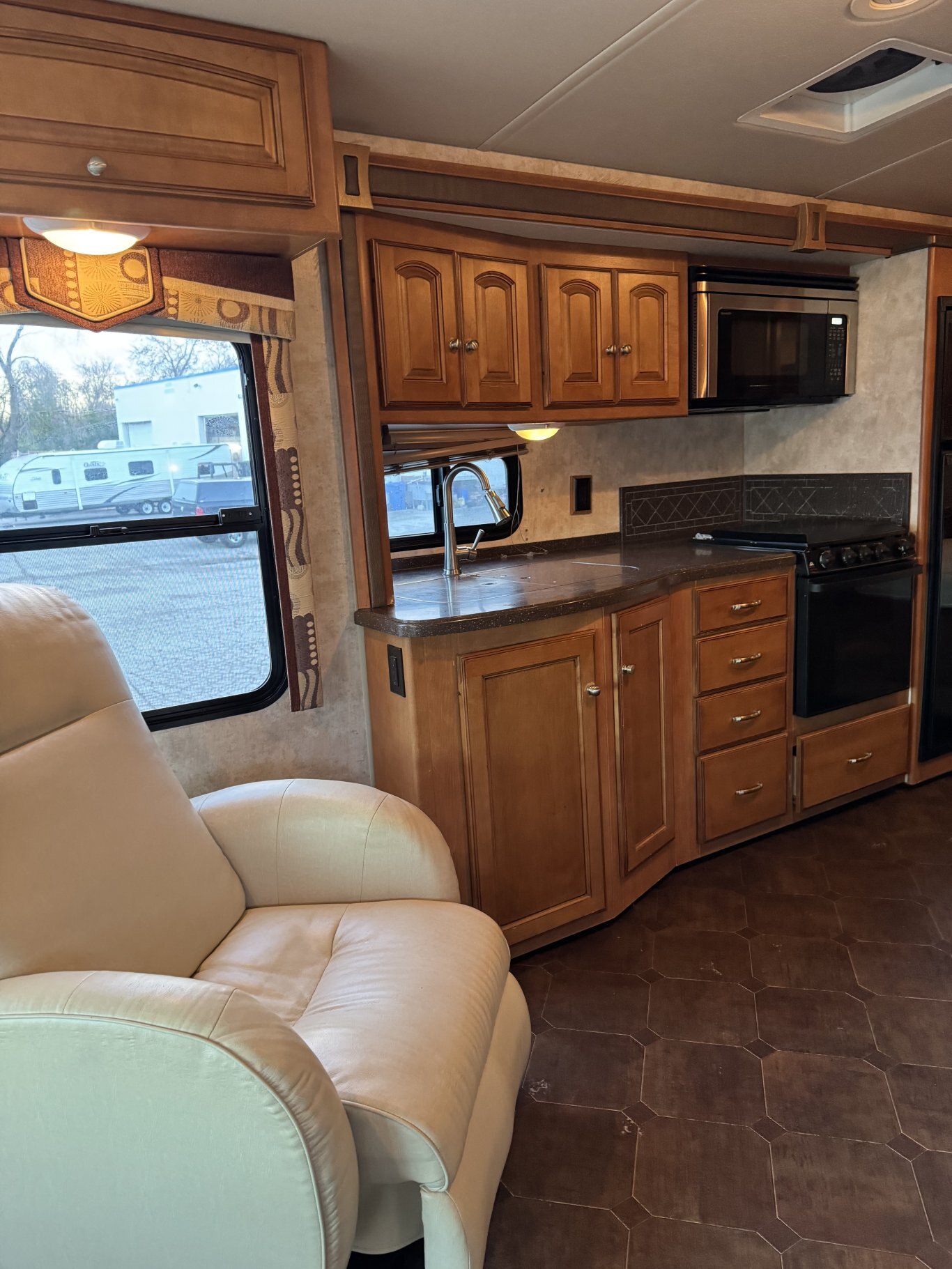 2012 Winnebago Sightseer