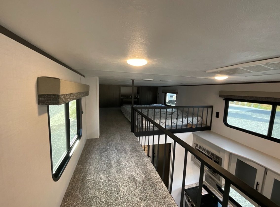 Dutchmen Aspen Trail 360THLOFT