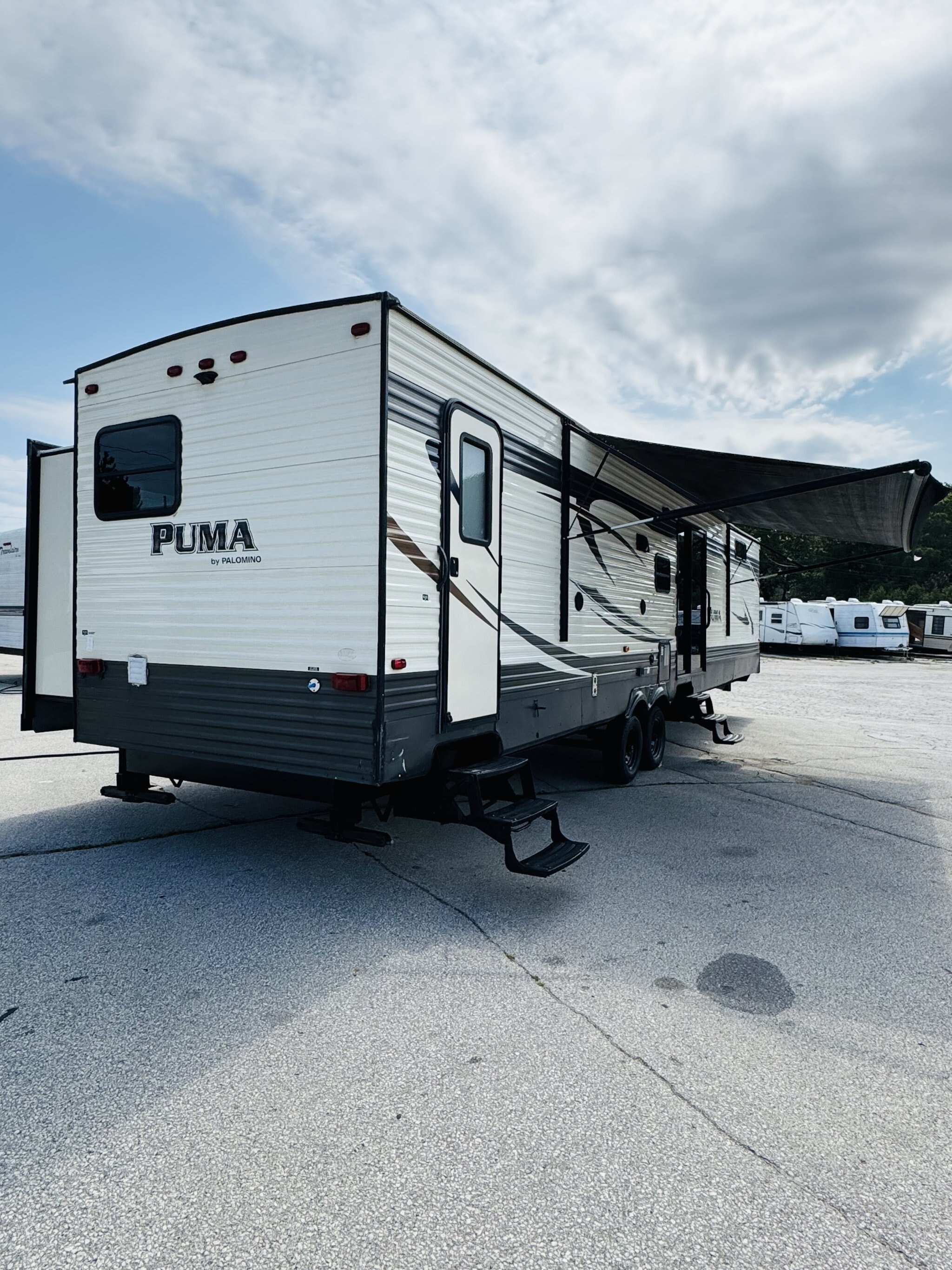 2016 PALOMINO PUMA 38PTB