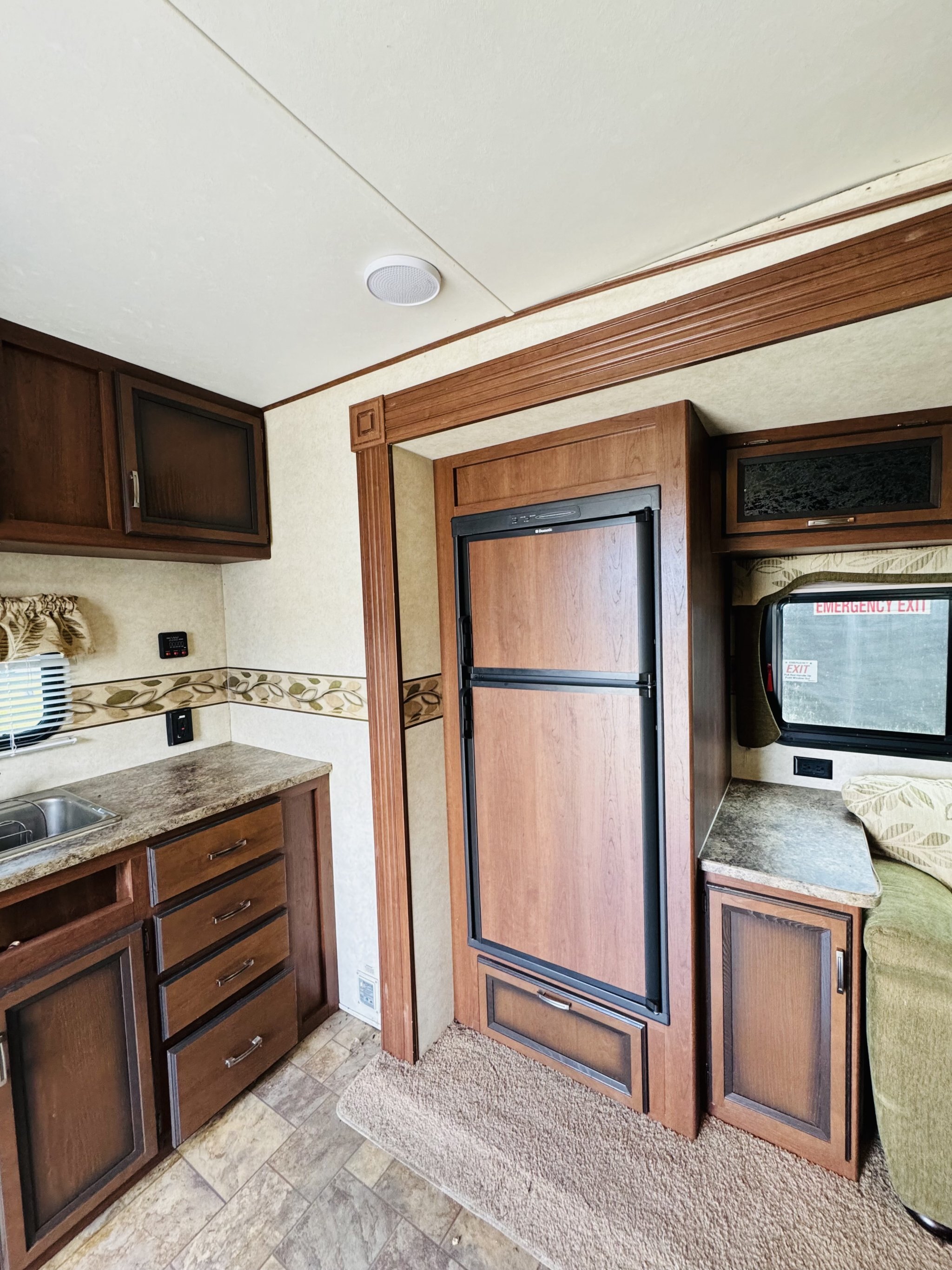 2011 ZINGER ZT250SB