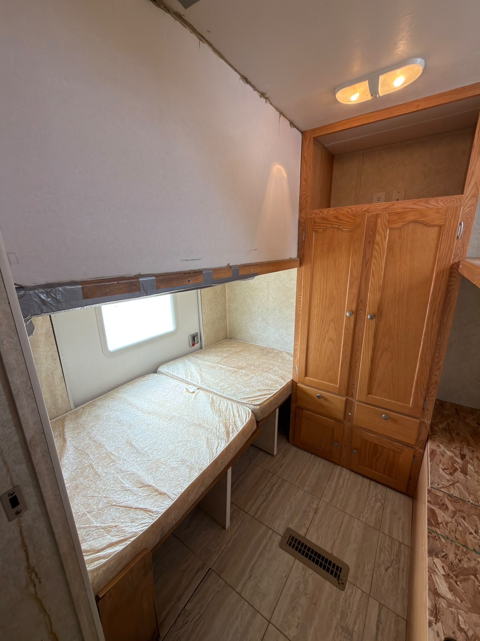 2006 SUNSET CREEK 298BH