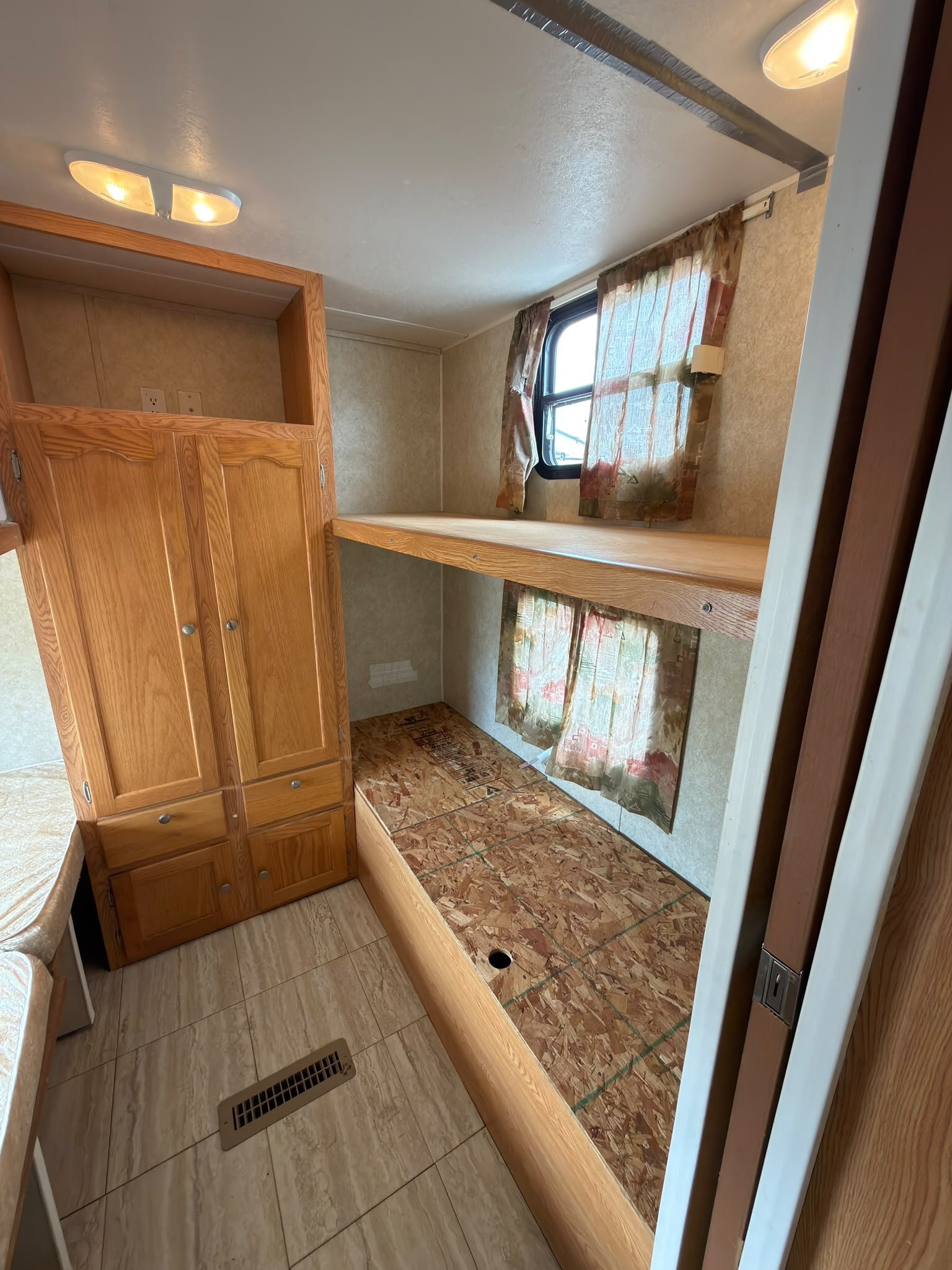2006 SUNSET CREEK 298BH