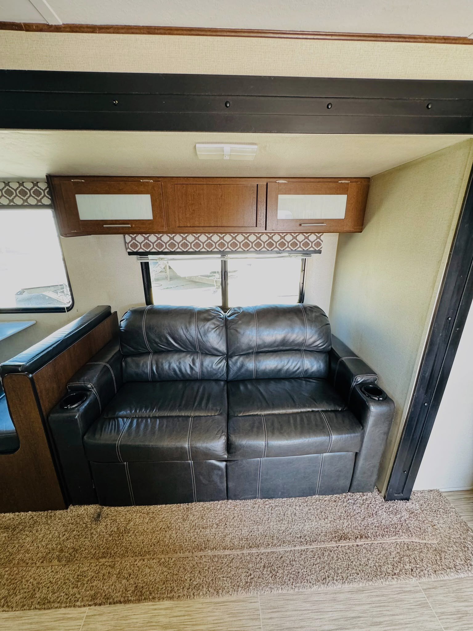 2019 FOREST RIVER AVENGER 29RBS