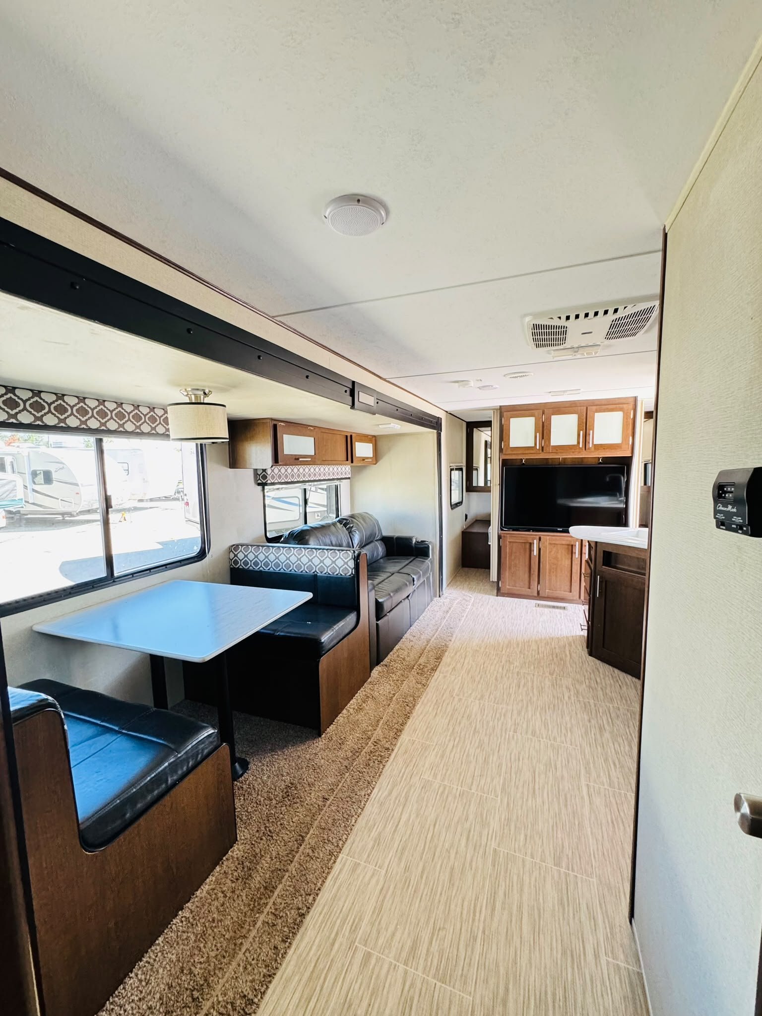 2019 FOREST RIVER AVENGER 29RBS