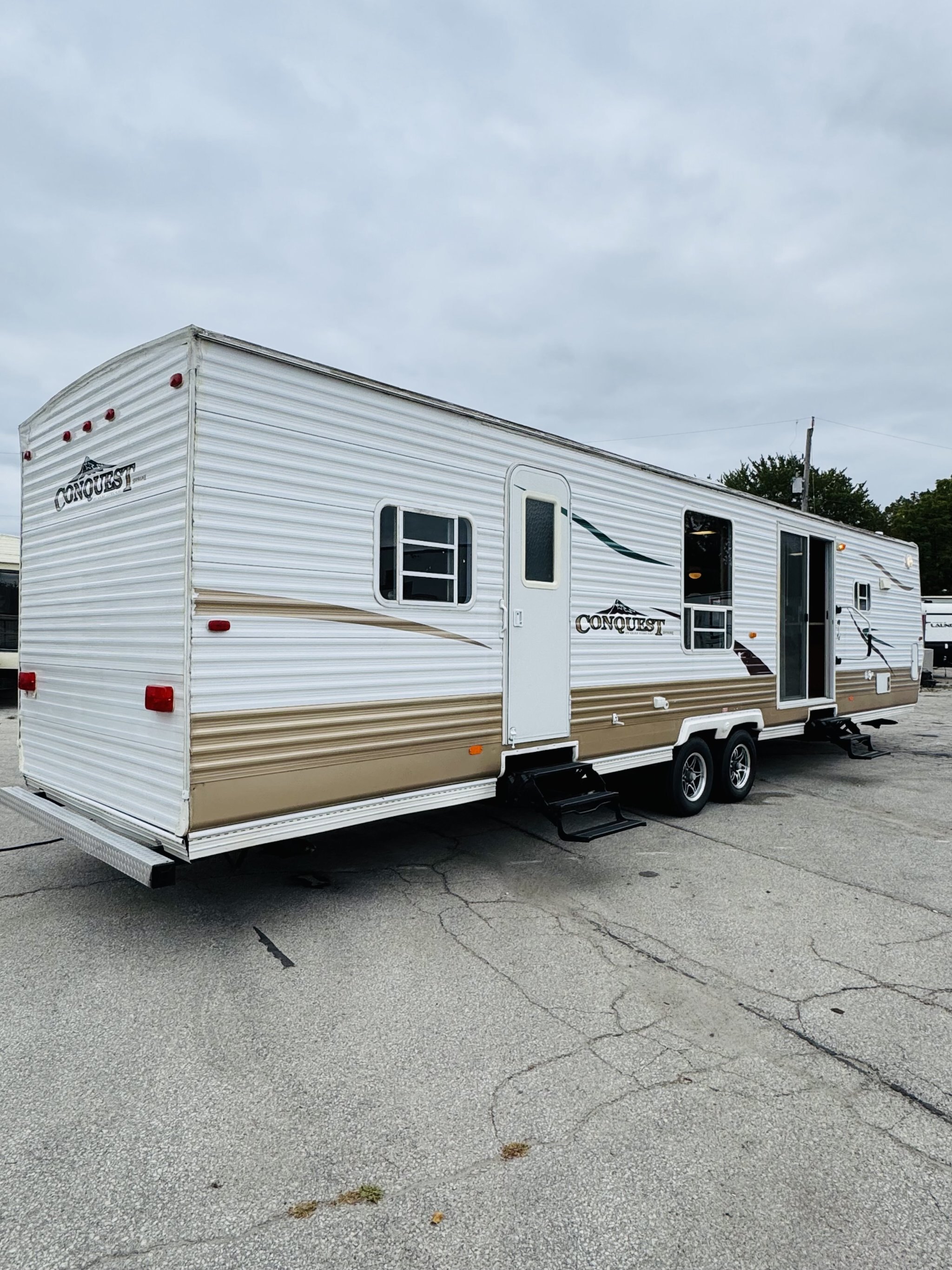 2006 CONQUEST C38DLS