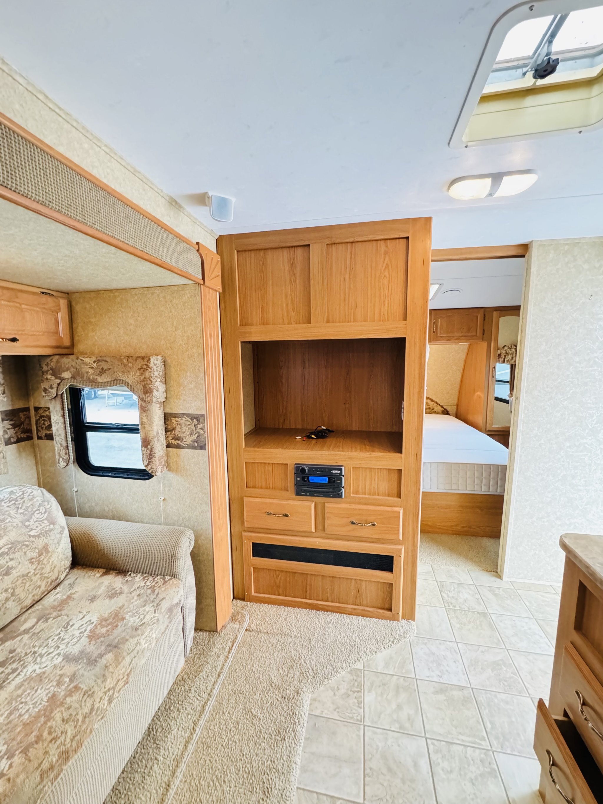 2008 KEYSTONE LAREDO 284BH