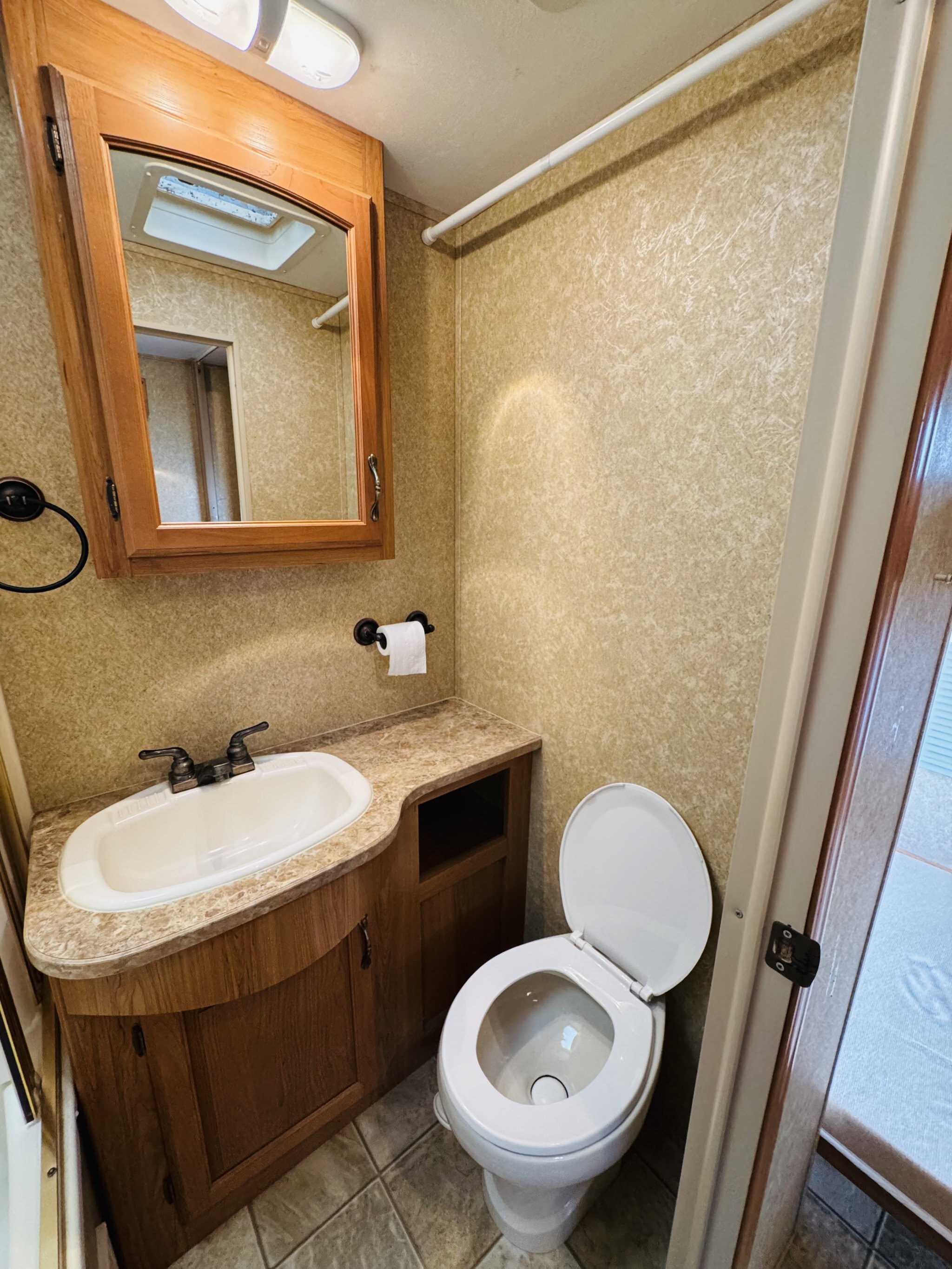 2008 KEYSTONE LAREDO 284BH