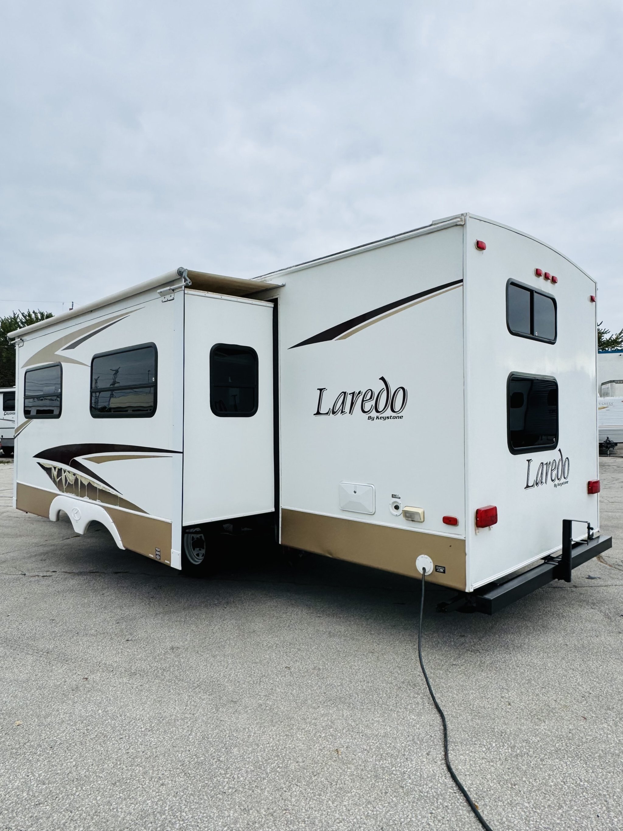 2008 KEYSTONE LAREDO 284BH