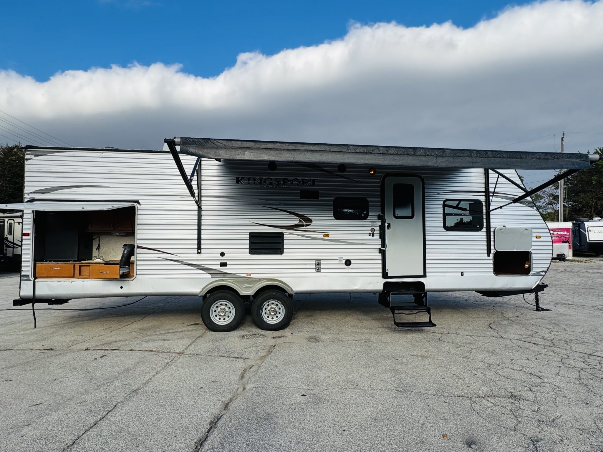 2013 GULFSTREAM KINGSPORT 301TB