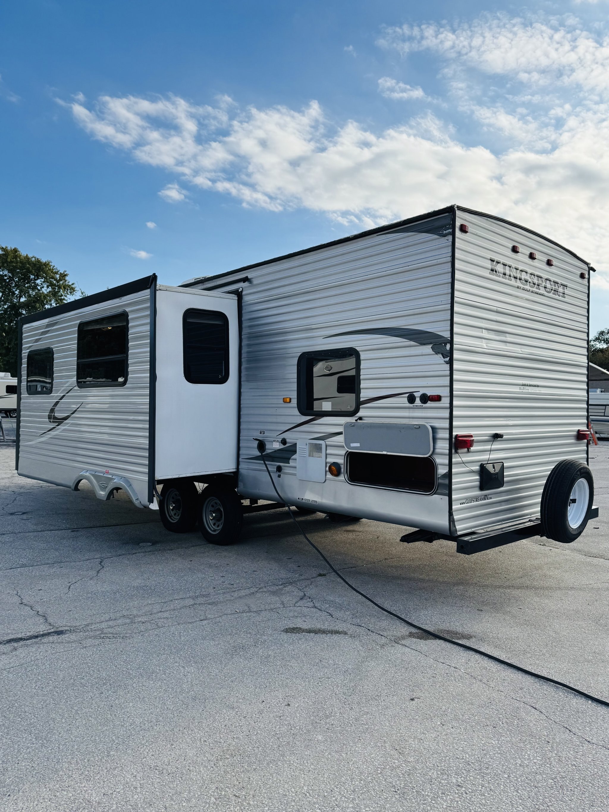 2013 GULFSTREAM KINGSPORT 301TB