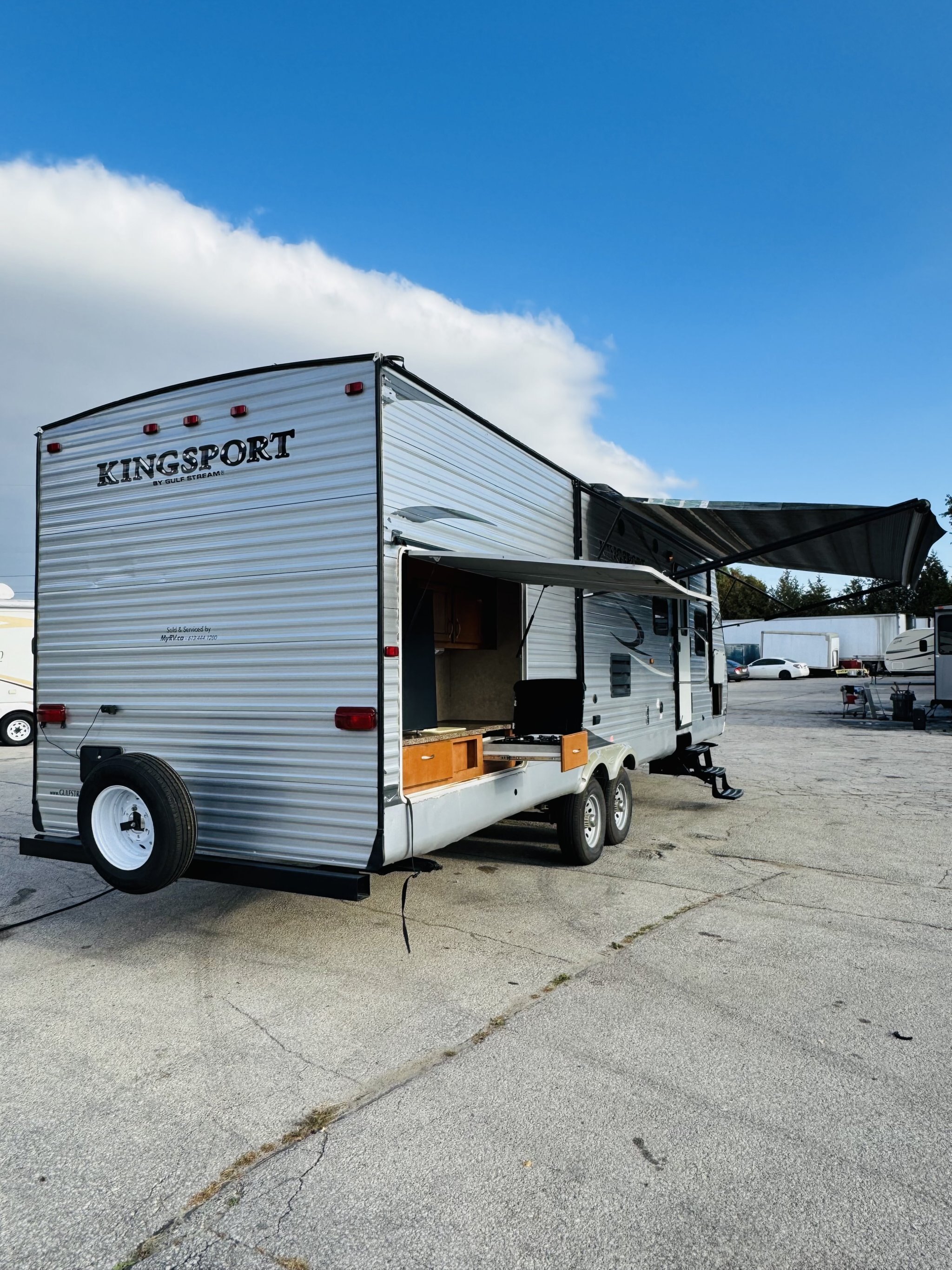 2013 GULFSTREAM KINGSPORT 301TB