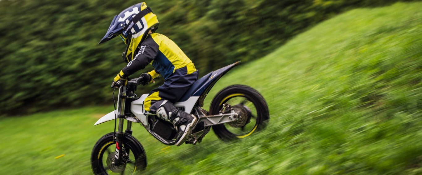 2025 Husqvarna EE 2 GREAT ELECTRIC MINI FUN VERY LIMITED TIS THE SEASON!!