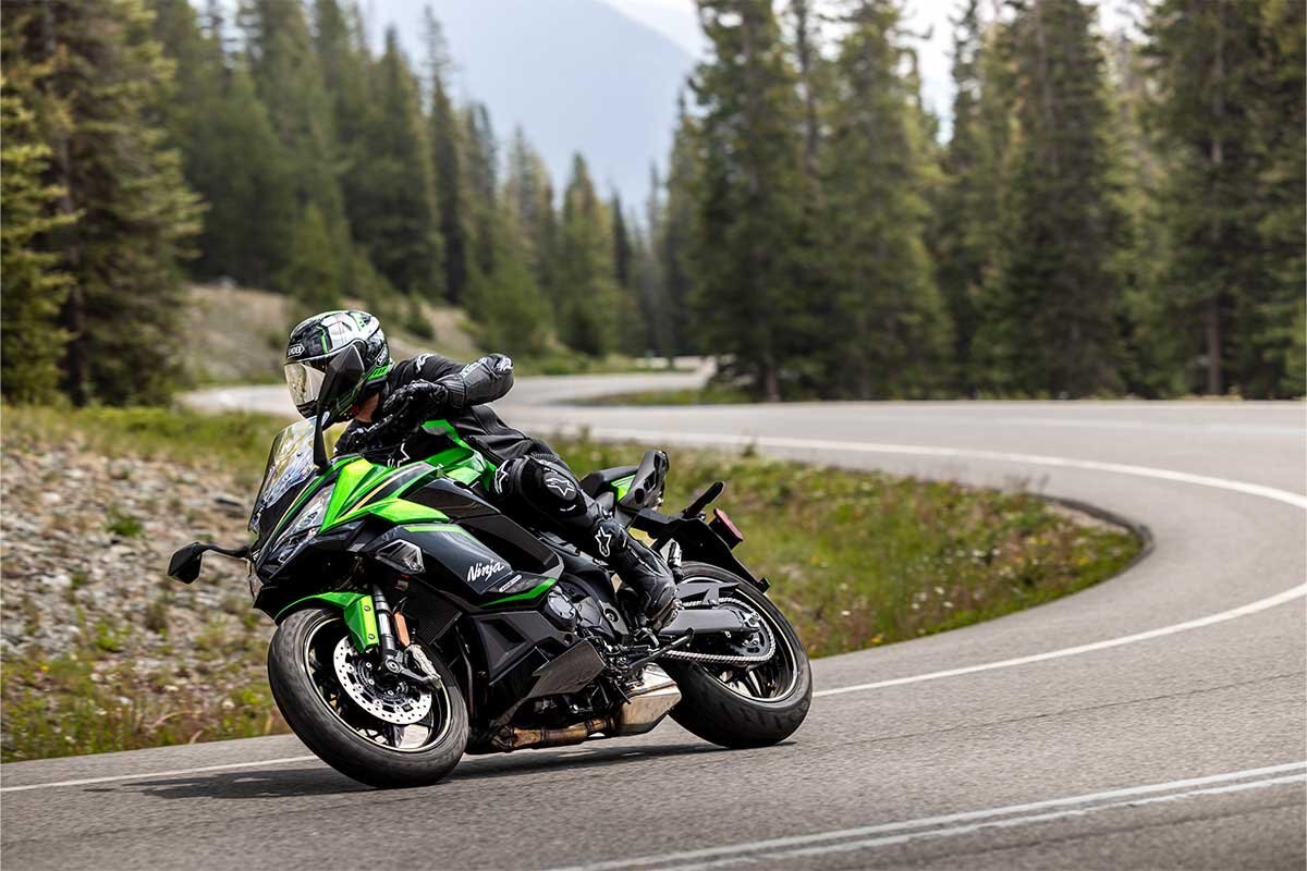 2025 Kawasaki NINJA 1100SX SE Metallic Matte Graphene Steel Gray / Metallic Diablo Black THE ULTIMATE SPORT BIKE SPRING LAYAWAY PRICING AVAILABLE