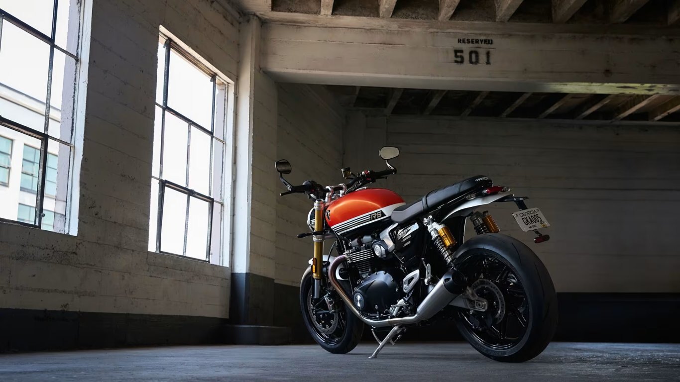 2025 Triumph ALL NEW SPEED TWIN 1200 RS Baja Orange / Sapphire Black ALL NEW CLASSIC HOT ROD