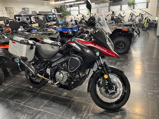 2021 Suzuki V STROM 650XT ADVENTURE Glass Sparkle Black CERTIFIED READY TO RIDE XTRA ACCESSORIES $7999 PLUS HST SPRING LAYAWAY