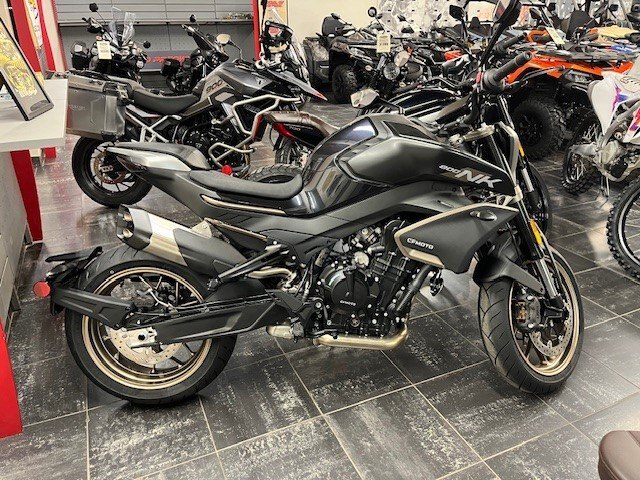 2024 CFMOTO 800NK Zircon Black DEMO MODEL 100 HP MANY FEATURES CRUISE CONTROL AND MORE CERTIFIED $6999 PLUS HST