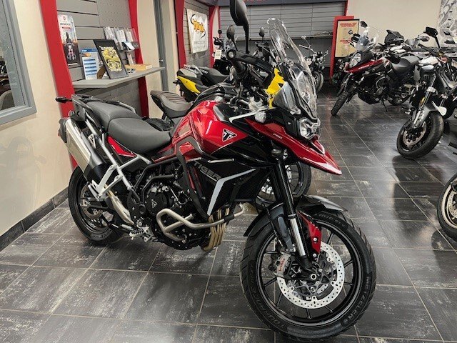 2024 Triumph Tiger 900 GT PRO CARNIVAL RED / SAPPHIRE BLACK THE ADVENTURE KING $15999 PLUS HST