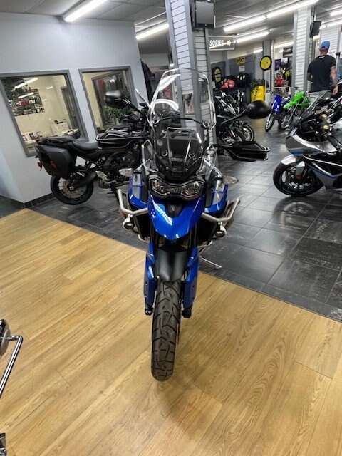 2023 Triumph Tiger 900 GT Pro CASPIAN BLUE ADDITIONAL ACCESSORIES CERTIFIED READY FOR SUMMER ADVENTURE $14999 PLUS HST